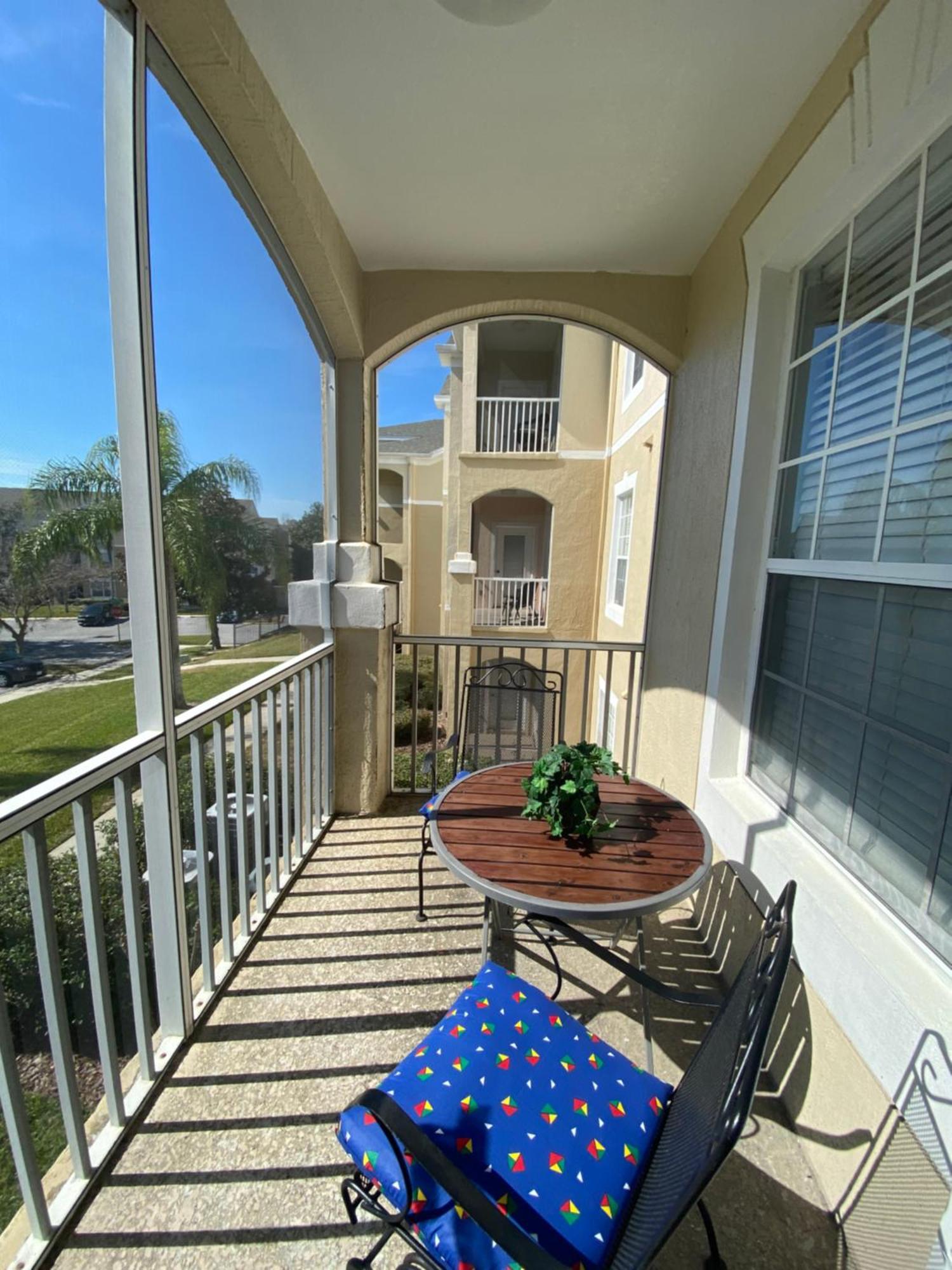3 Bedroom Style Condo, 3 Miles To Disney! Apartment *