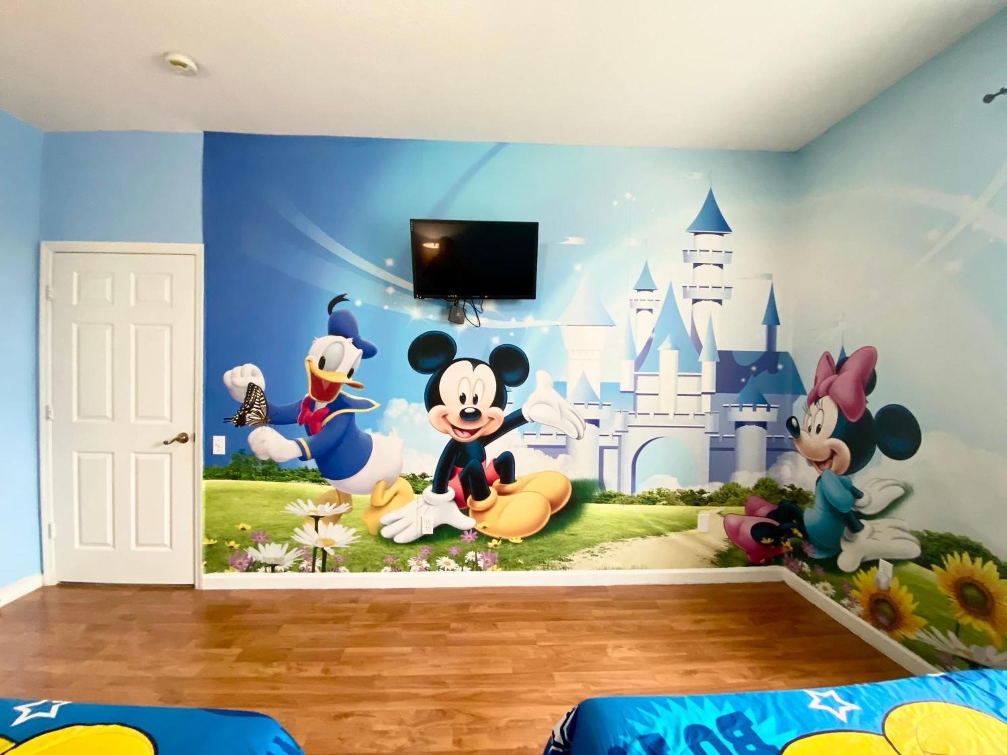3 Bedroom Style Condo, 3 Miles To Disney! Apartment