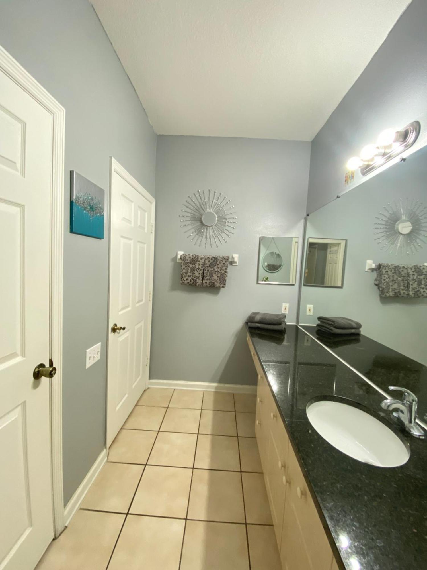 3 Bedroom Style Condo, 3 Miles To Disney! *