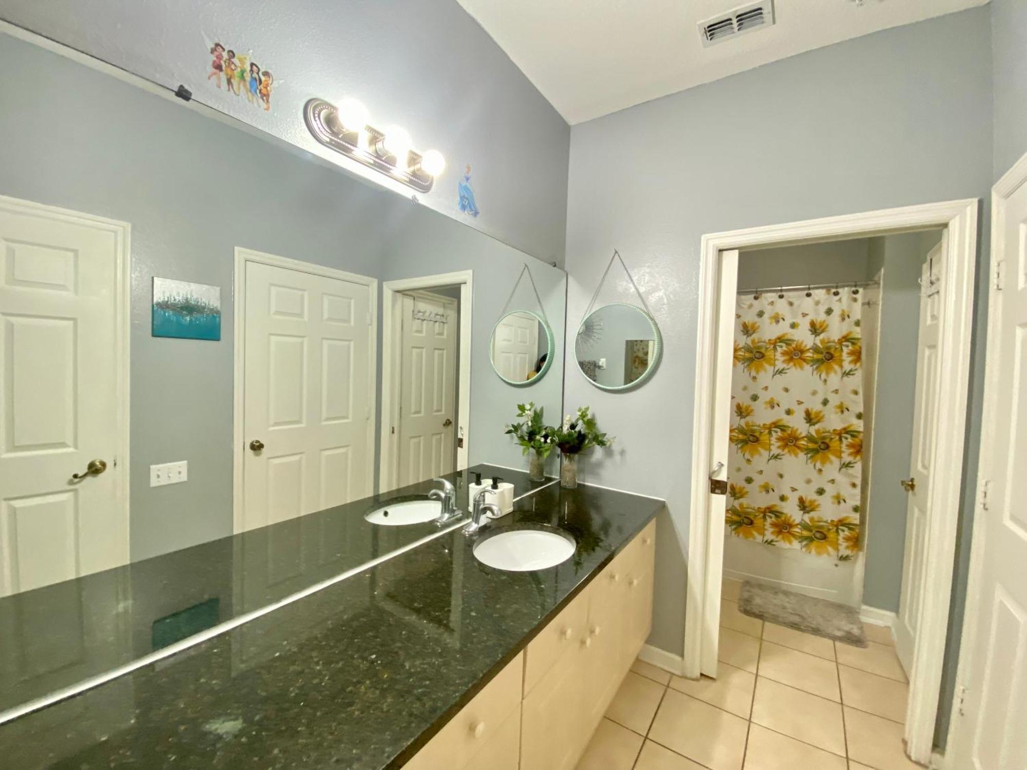 3 Bedroom Style Condo, 3 Miles To Disney! Kissimmee