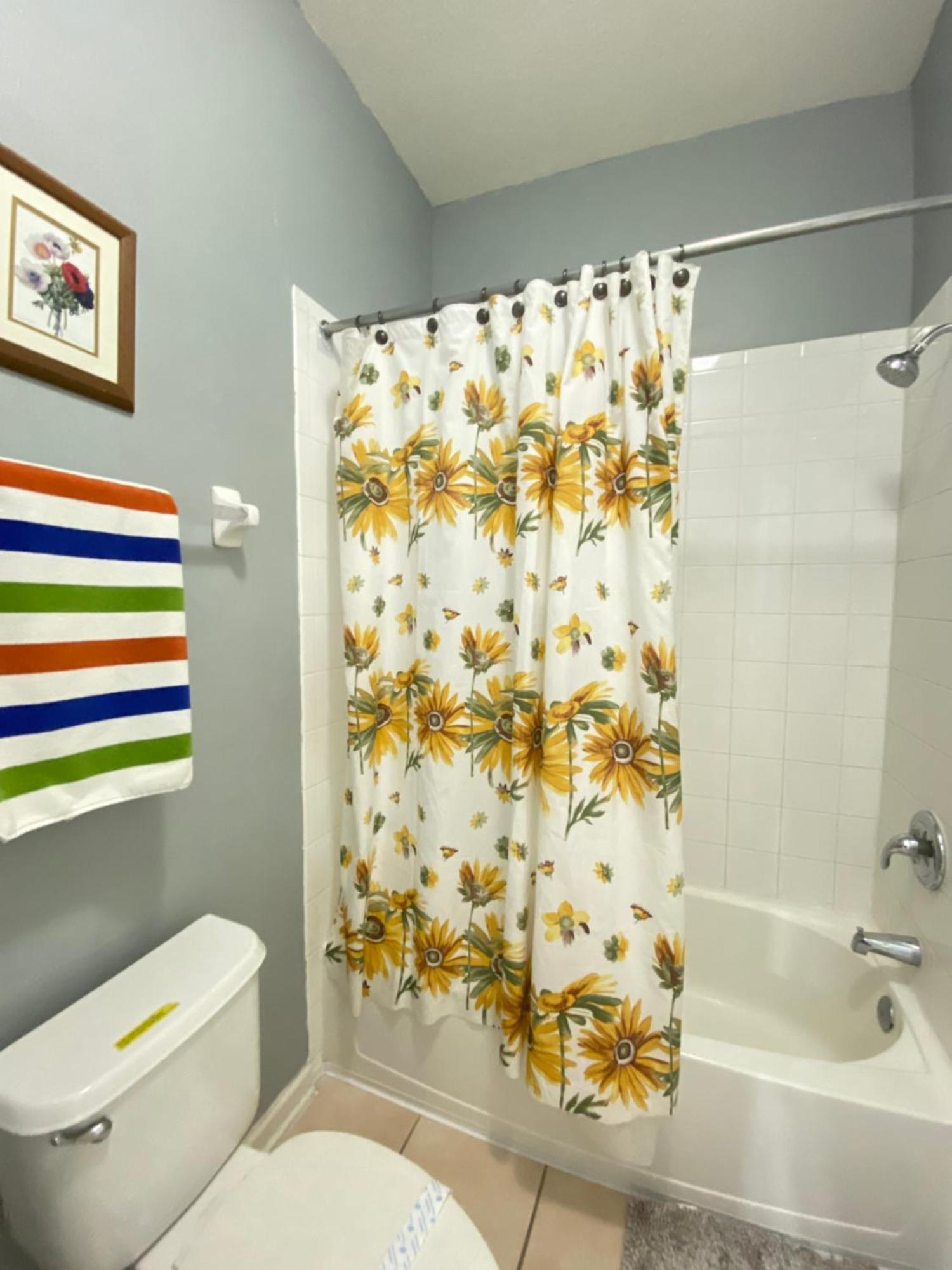 3 Bedroom Style Condo, 3 Miles To Disney!