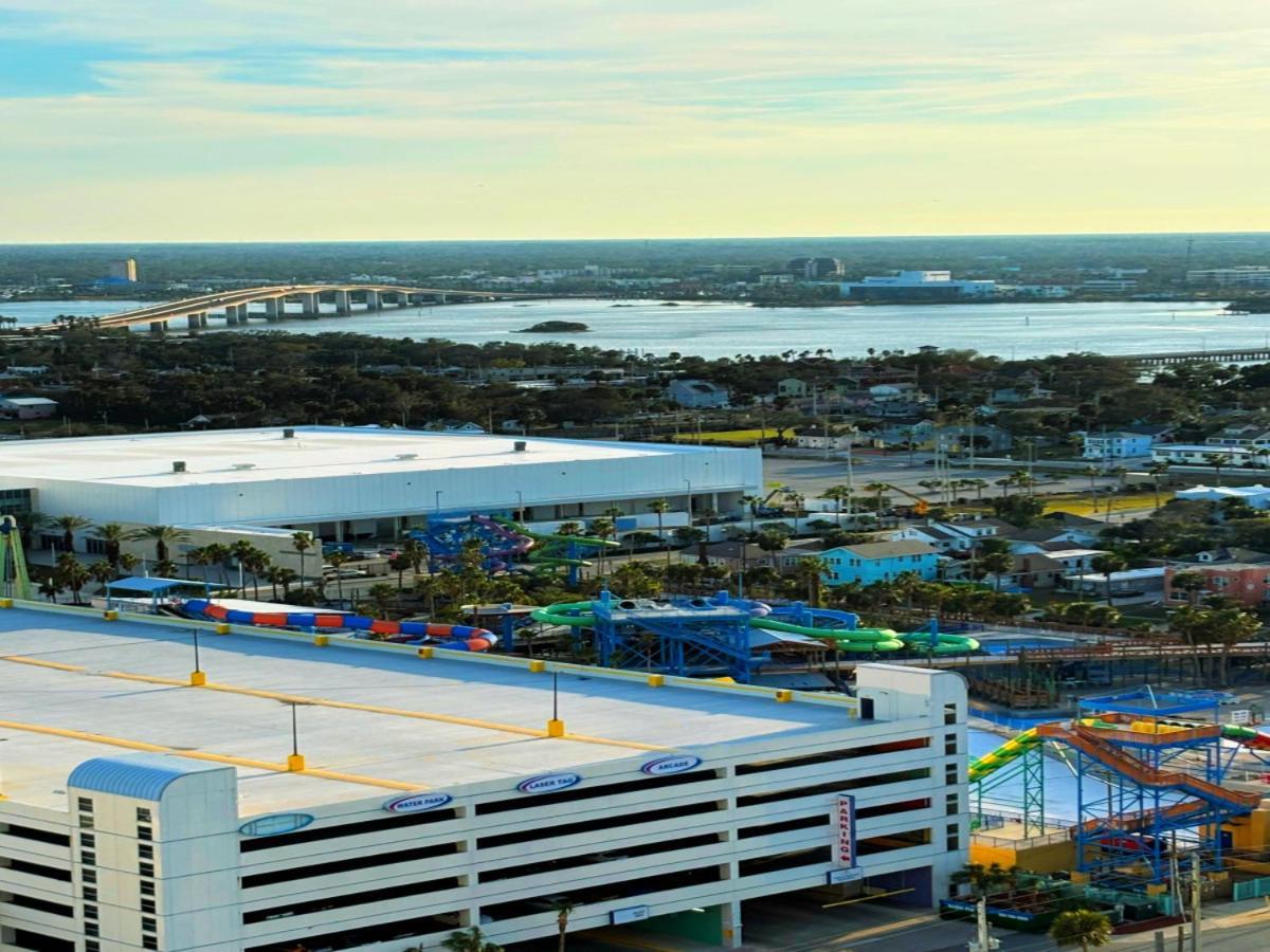 Wyndham Ocean Walk: Deluxe Oceanview Jacuzzi In Daytona * Daytona Beach
