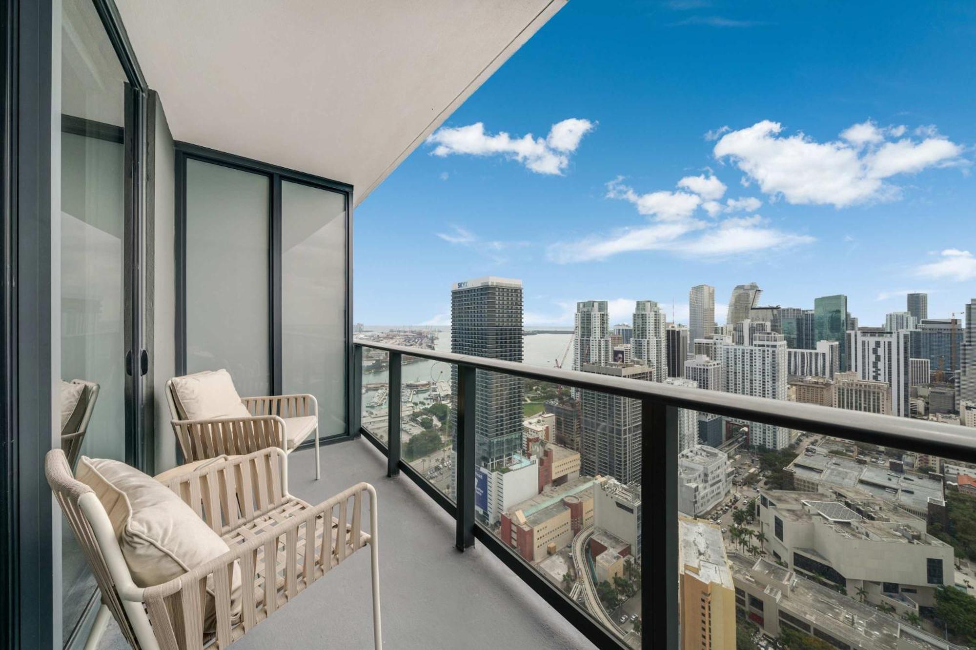 Apartment Lemon Drop - Modern & Full Amenities