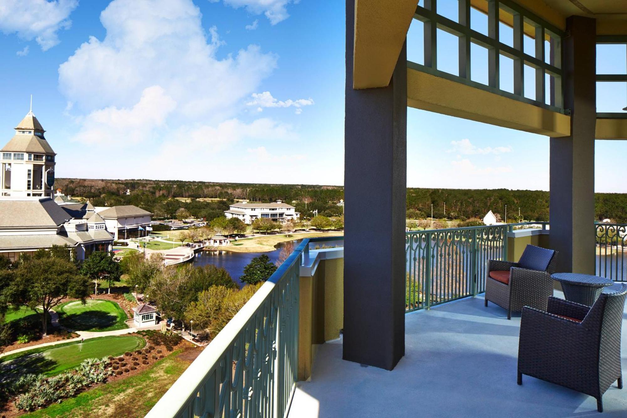Resort World Golf Village Renaissance