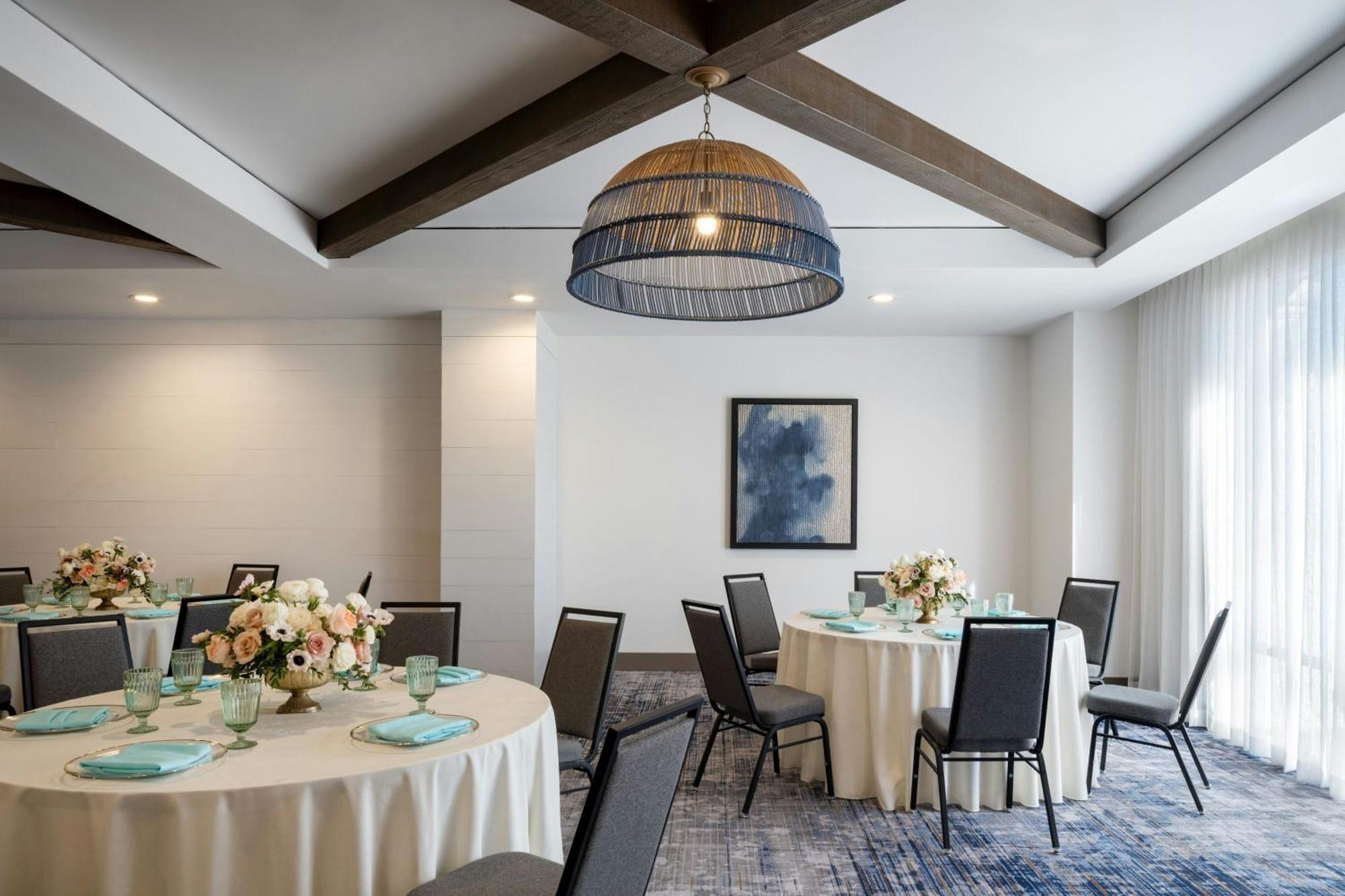 Hotel Delta By Marriott Deerwood