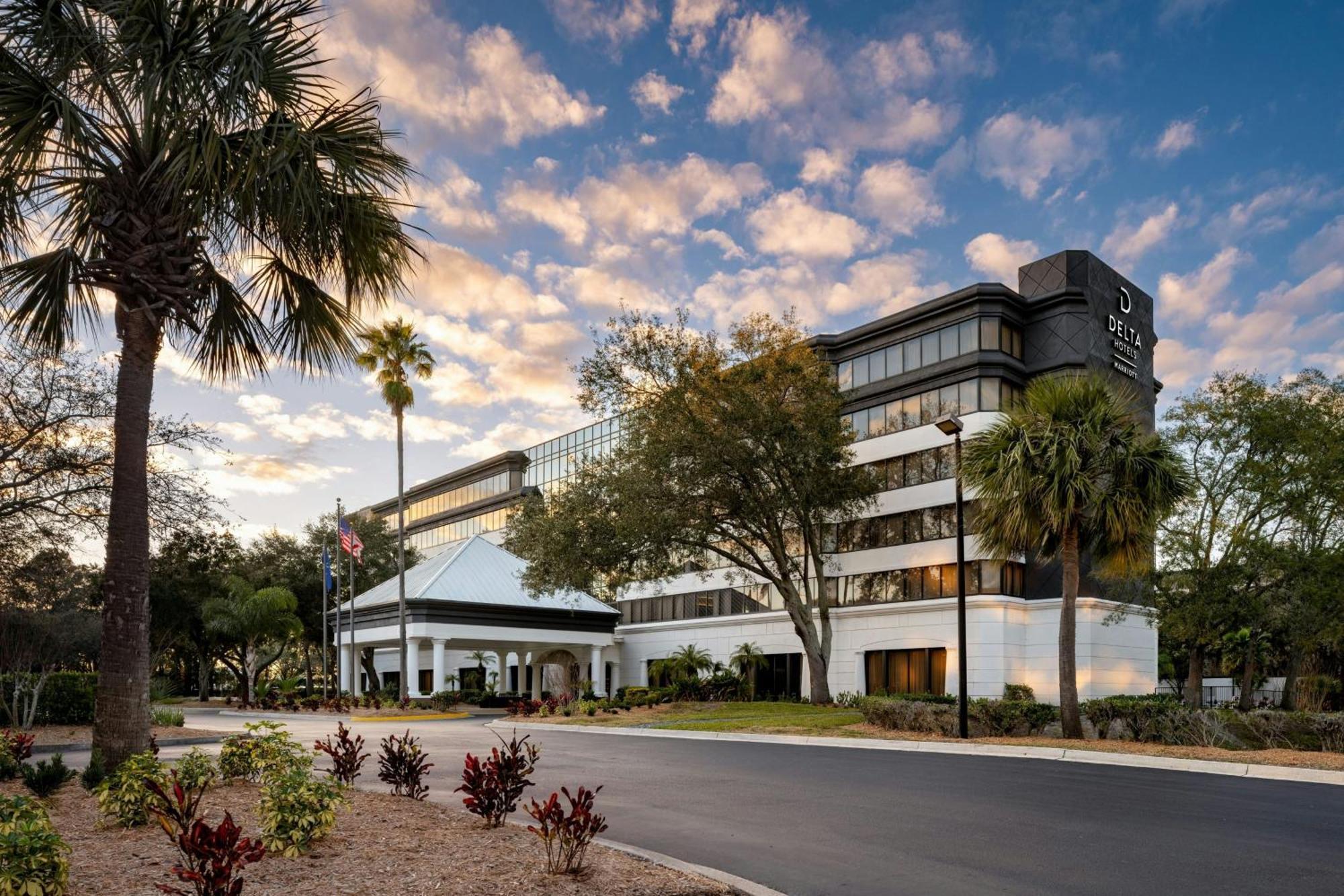 Delta By Marriott Deerwood 4*