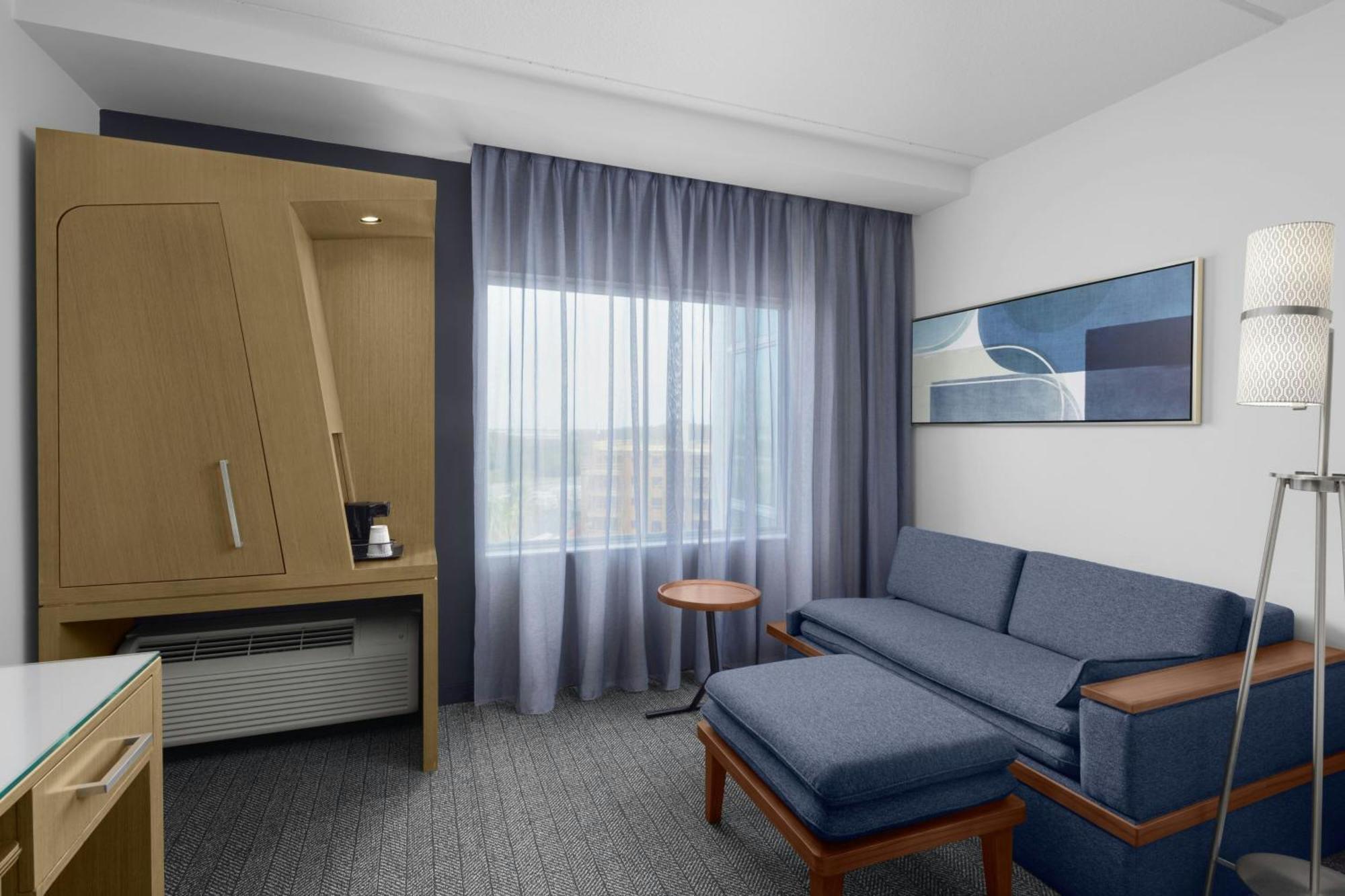 Courtyard By Marriott Orlando South/grande Lakes Area