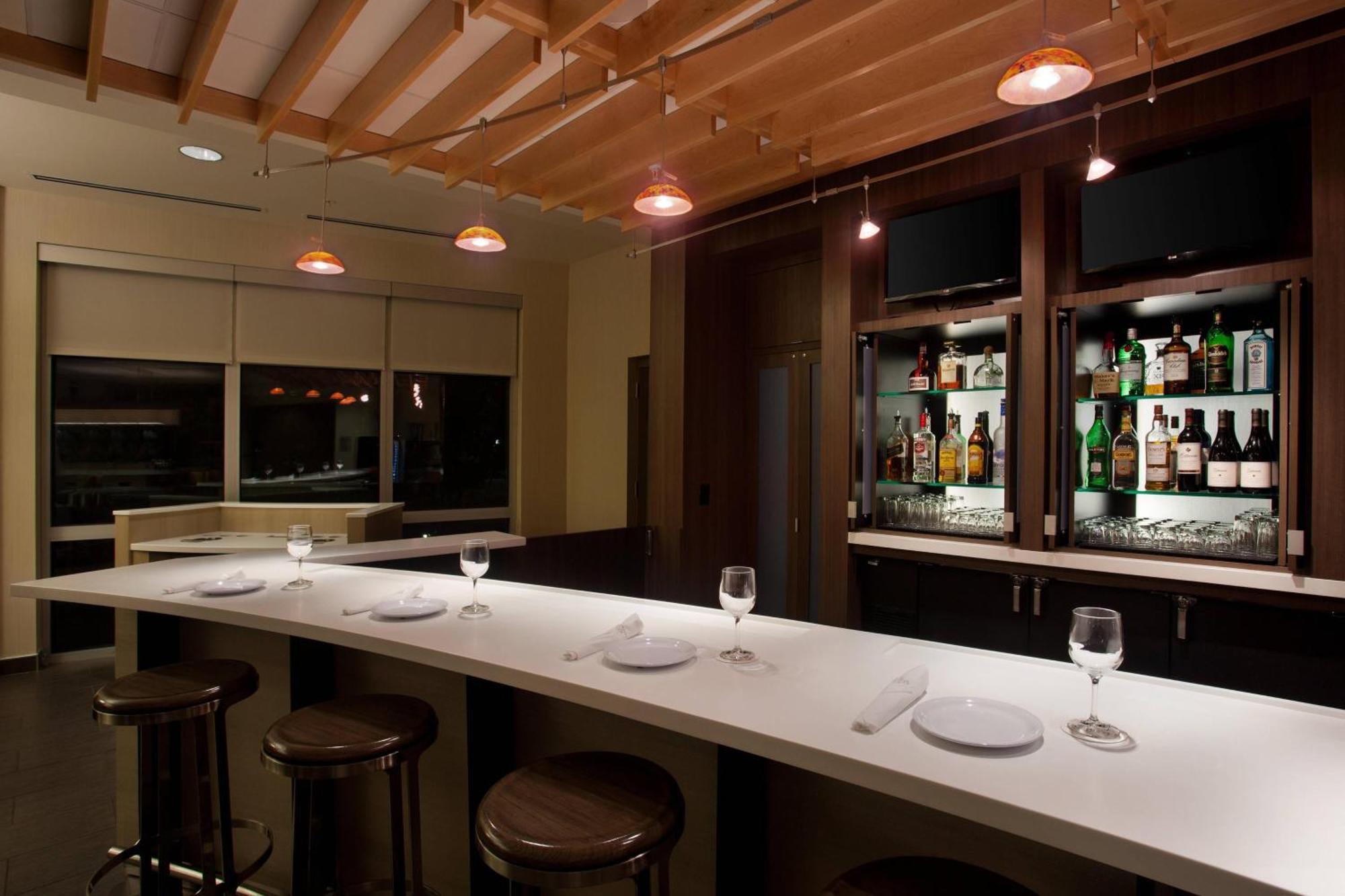 Courtyard By Marriott Orlando South/grande Lakes Area Hotel 2*