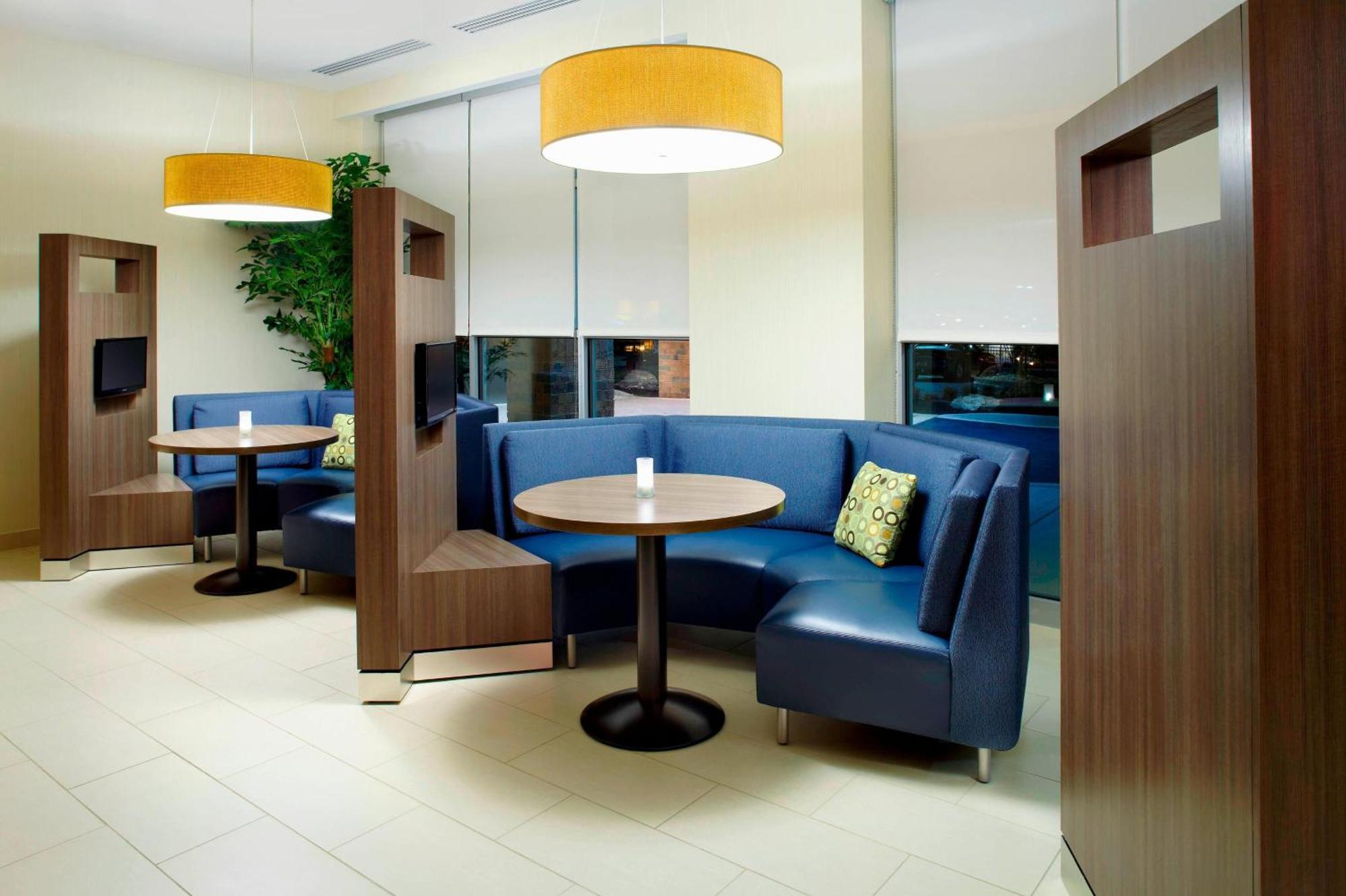 Courtyard By Marriott Orlando South/grande Lakes Area Hotel Williamsburg