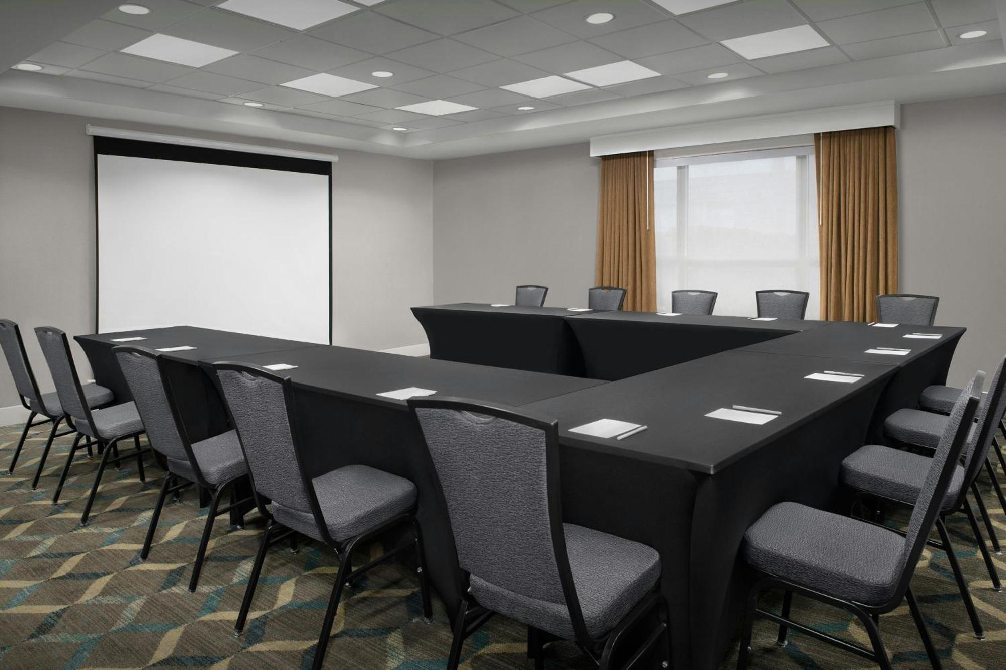 By Marriott Lauderdale Airport & Cruise Port