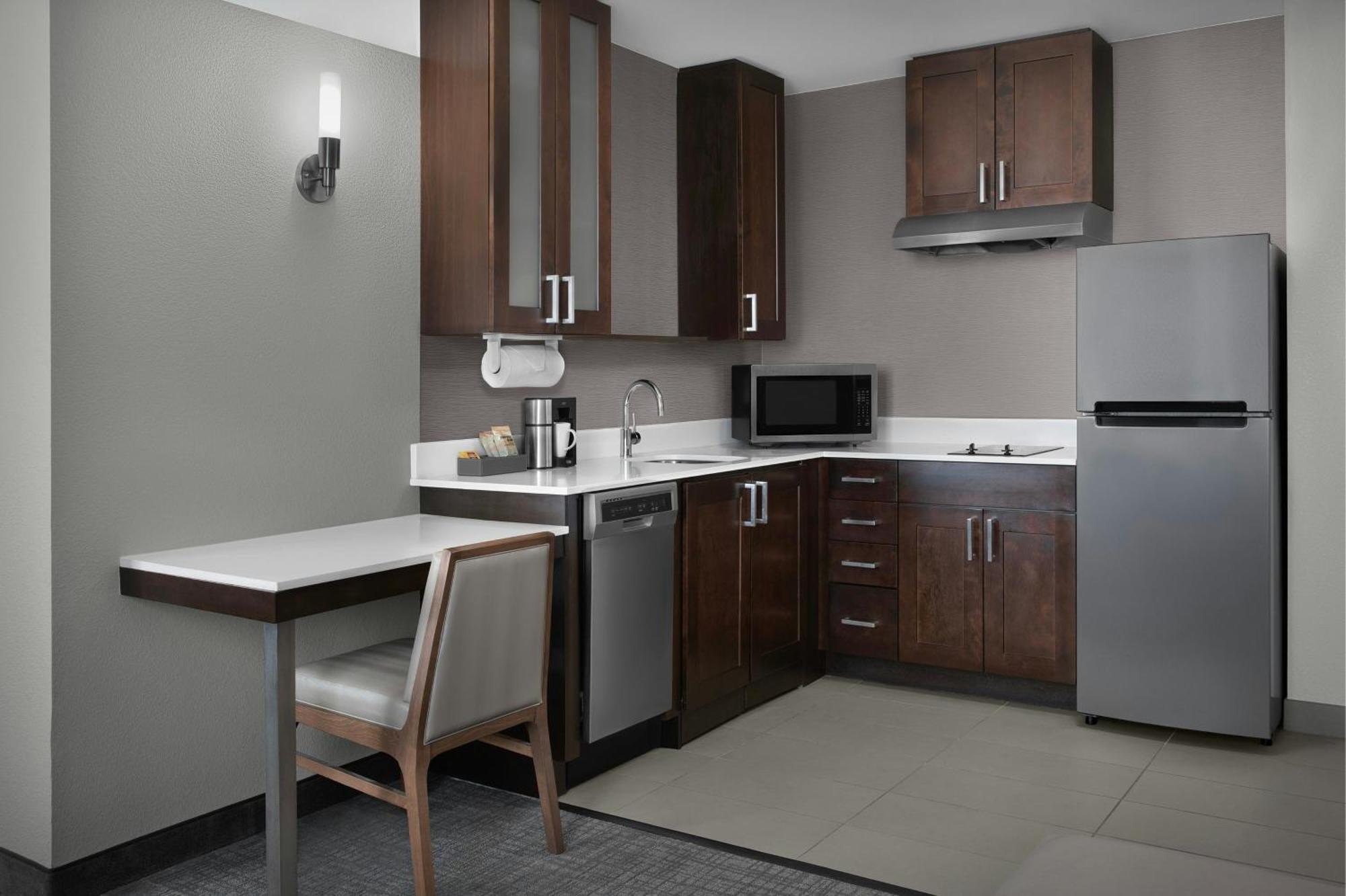 By Marriott Lauderdale Airport & Cruise Port Hotel