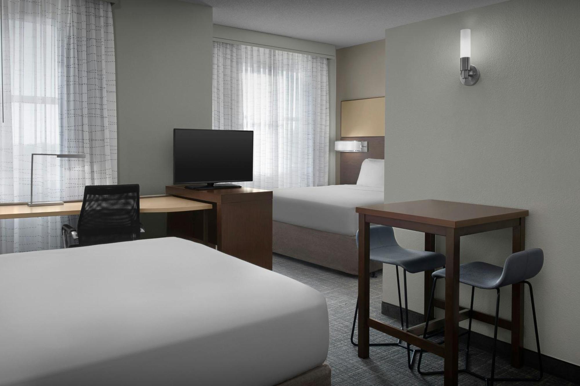 By Marriott Lauderdale Airport & Cruise Port Hotel 3*