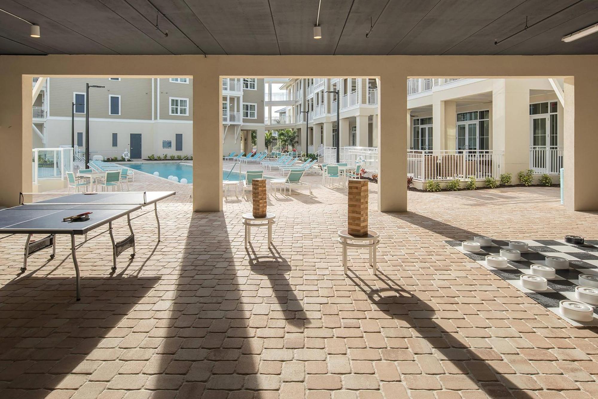 Hotel Waterline & Marina, Autograph Collection Holmes Beach