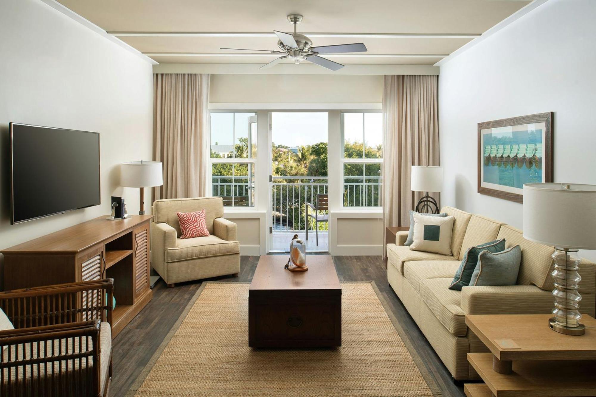 Waterline & Marina, Autograph Collection Hotel 4*