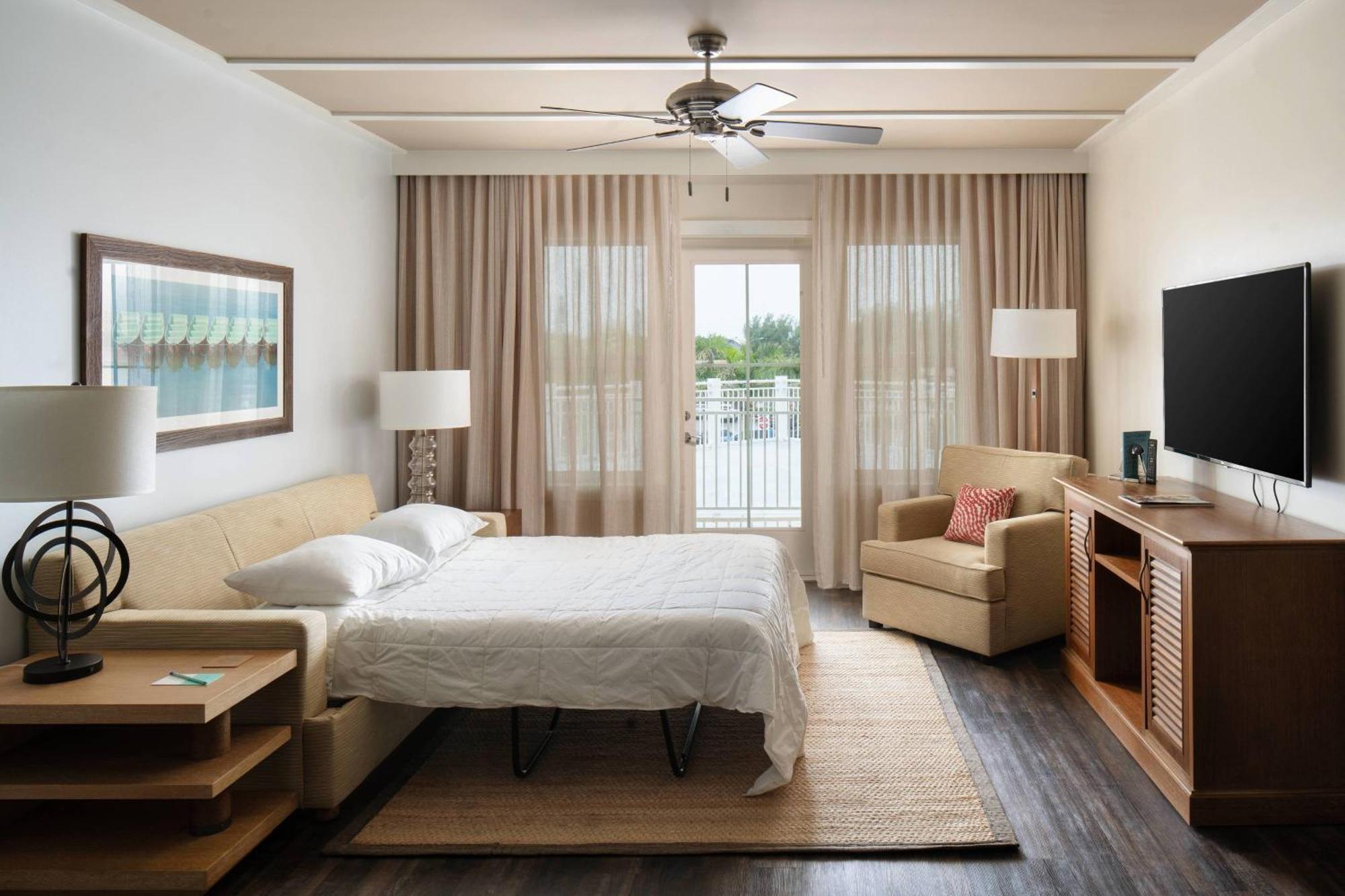 Waterline & Marina, Autograph Collection Hotel Holmes Beach
