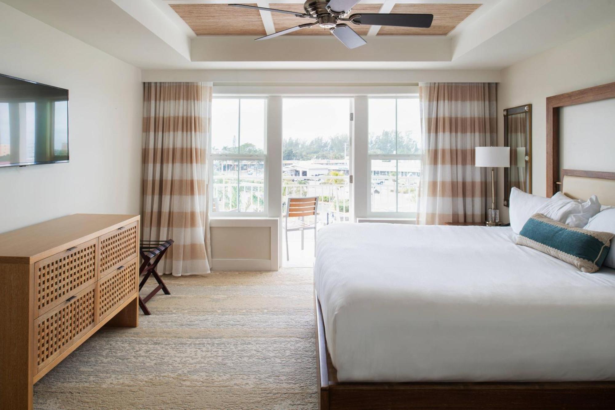 Hotel Waterline & Marina, Autograph Collection 4*