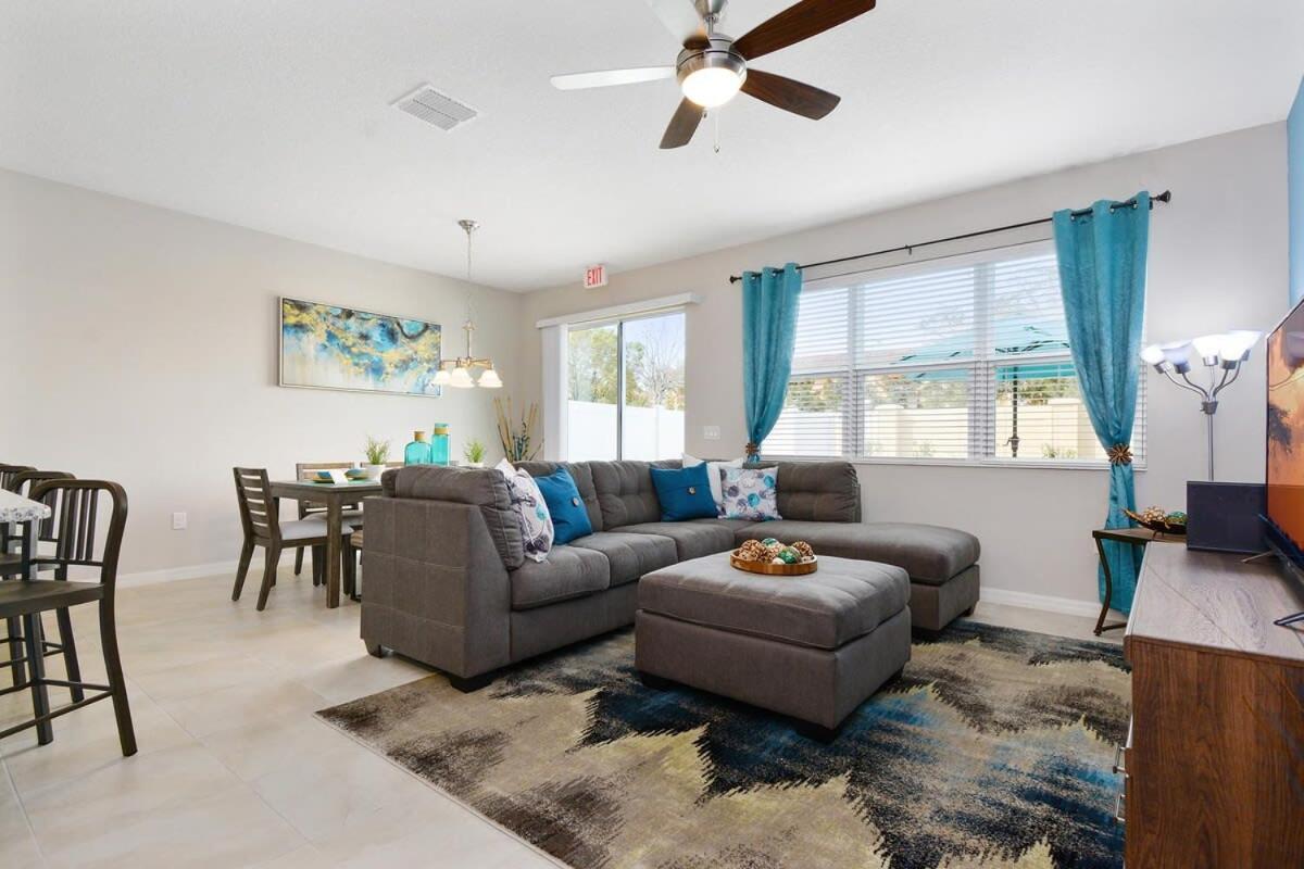 Four Bedrooms Townhome 5161 Holiday home
