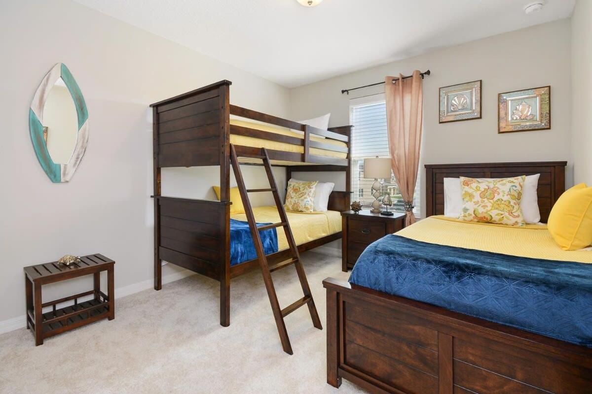 Four Bedrooms Townhome 5161 Holiday home
