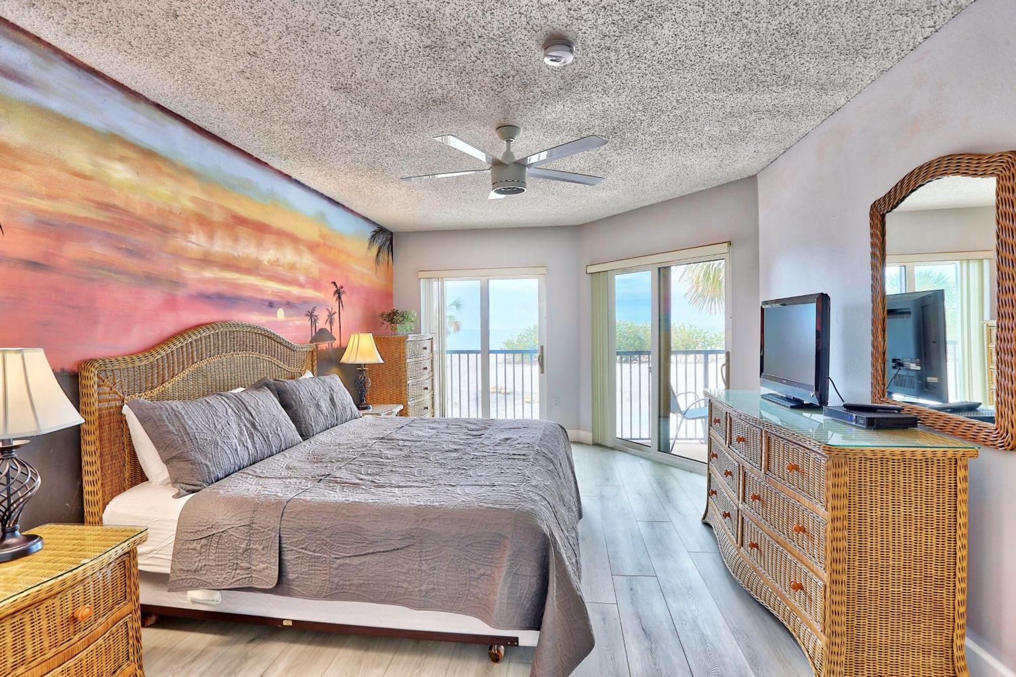 Holiday home Land's End 11-202 Front St. Pete Beach