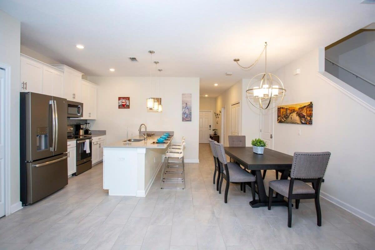 Stunning 5 Bd W/ Pool Close To 4822 Kissimmee