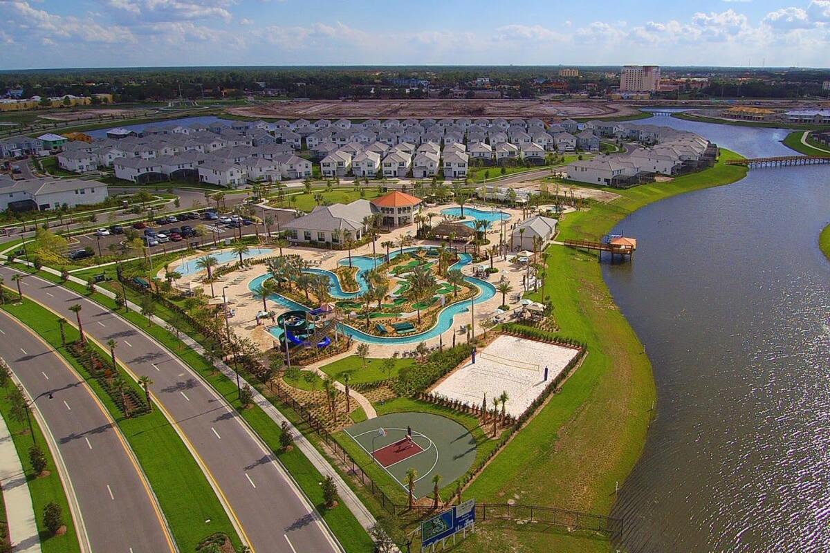 Gorgeous 4 Bedroom W/ Pool Close To 4836 Holiday home Kissimmee
