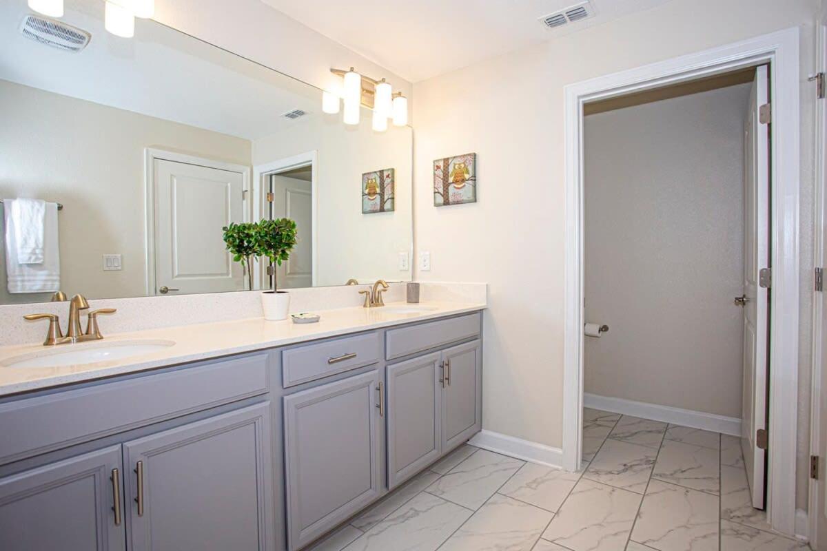 Wonderful 5 Bedroom W/ Pool Close To 4801 Holiday home