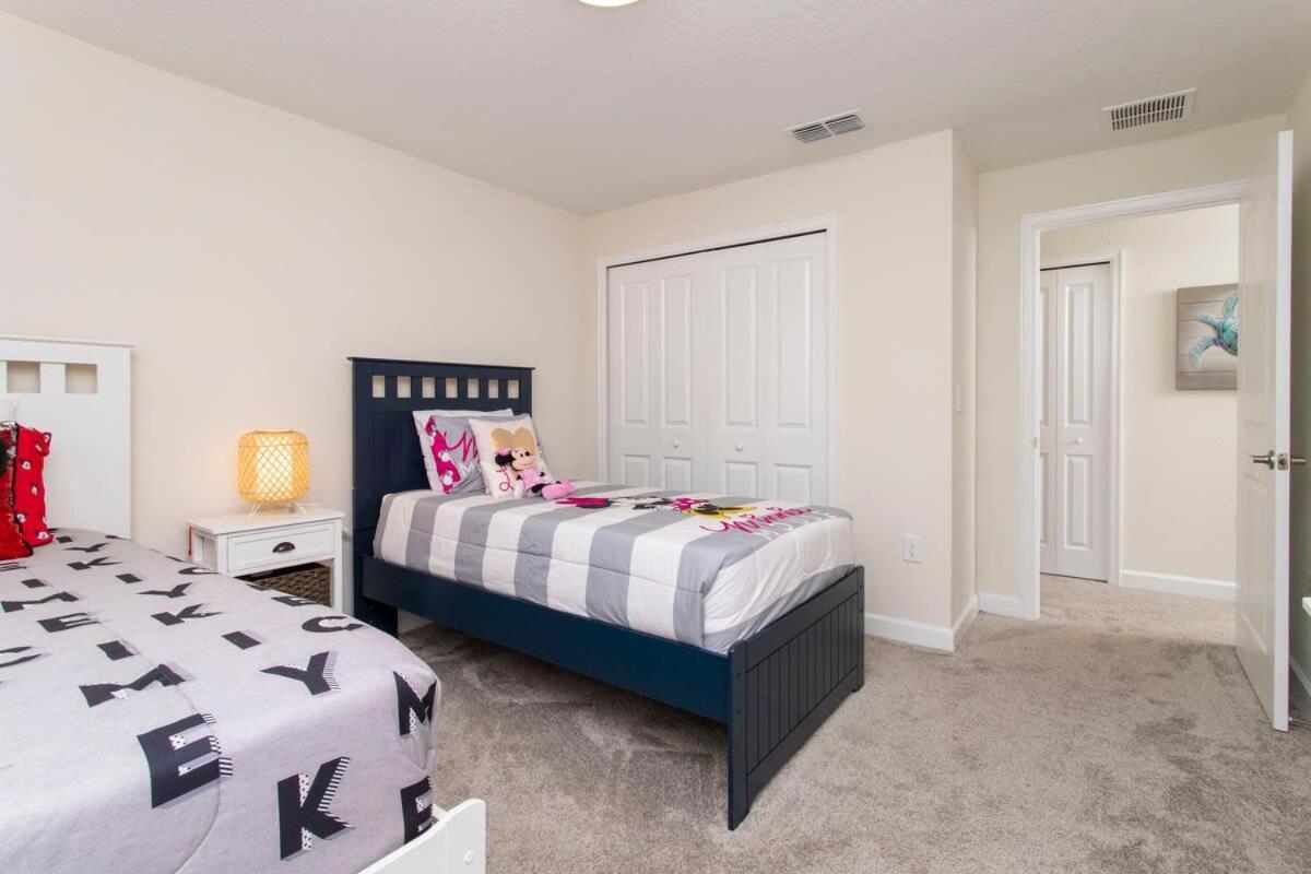 Luxurious Decor 4 Bd W/ Pool Close To 4820 Holiday home Kissimmee