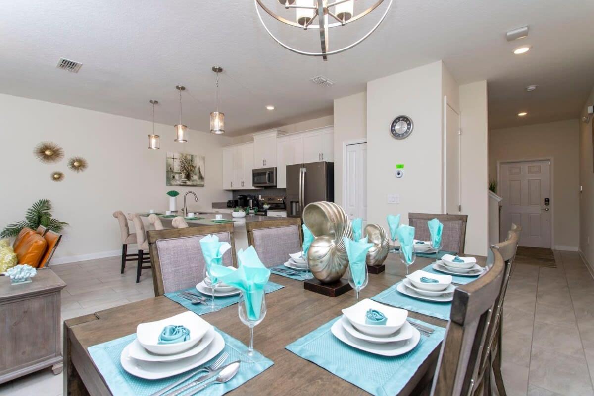 Luxurious Decor 4 Bd W/ Pool Close To 4820 Holiday home Kissimmee