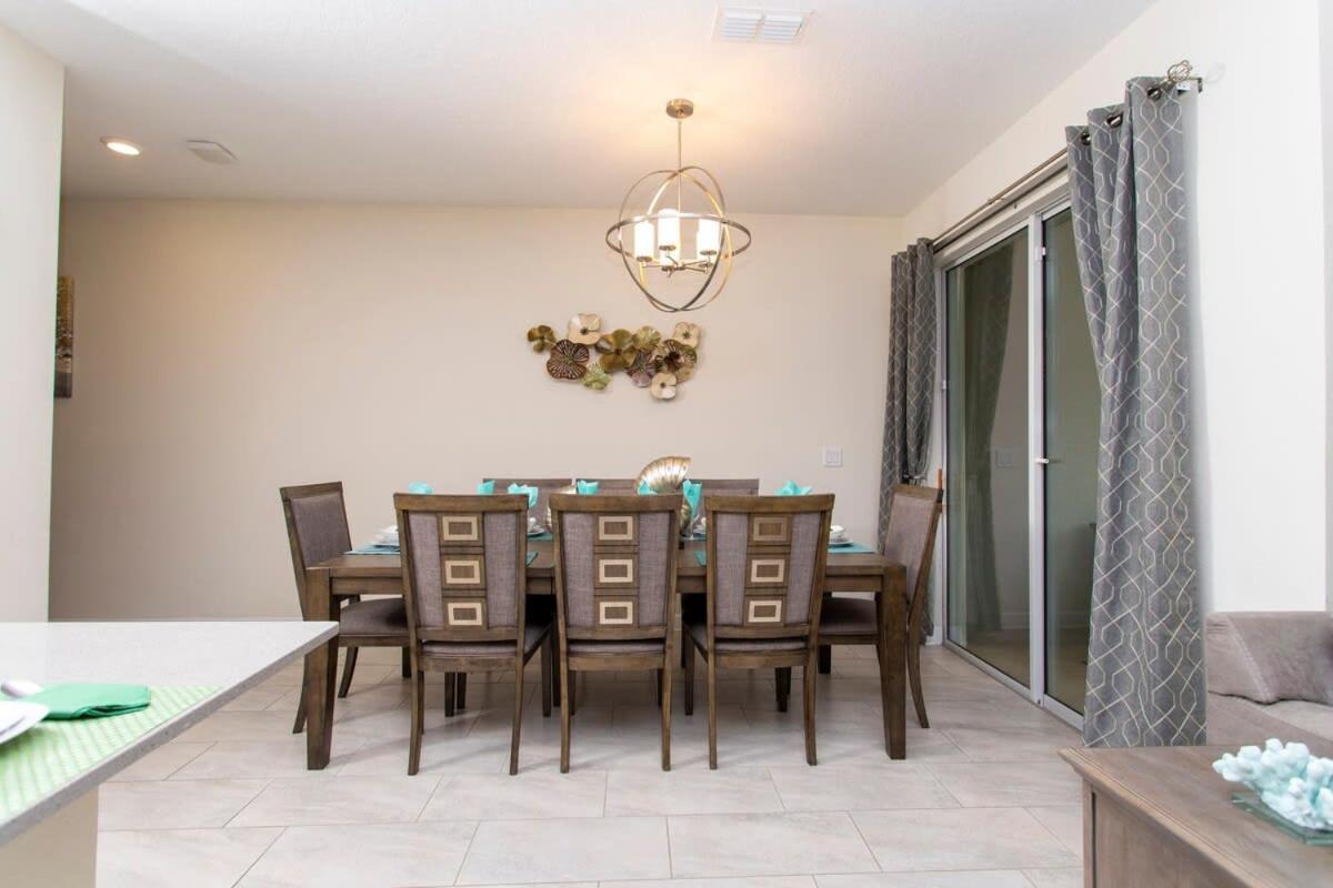 Holiday home Luxurious Decor 4 Bd W/ Pool Close To 4820