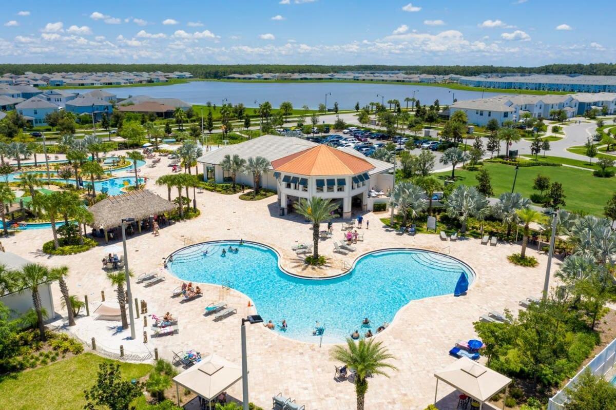 Ravishing Four Bd W/ Pool Close To 4947