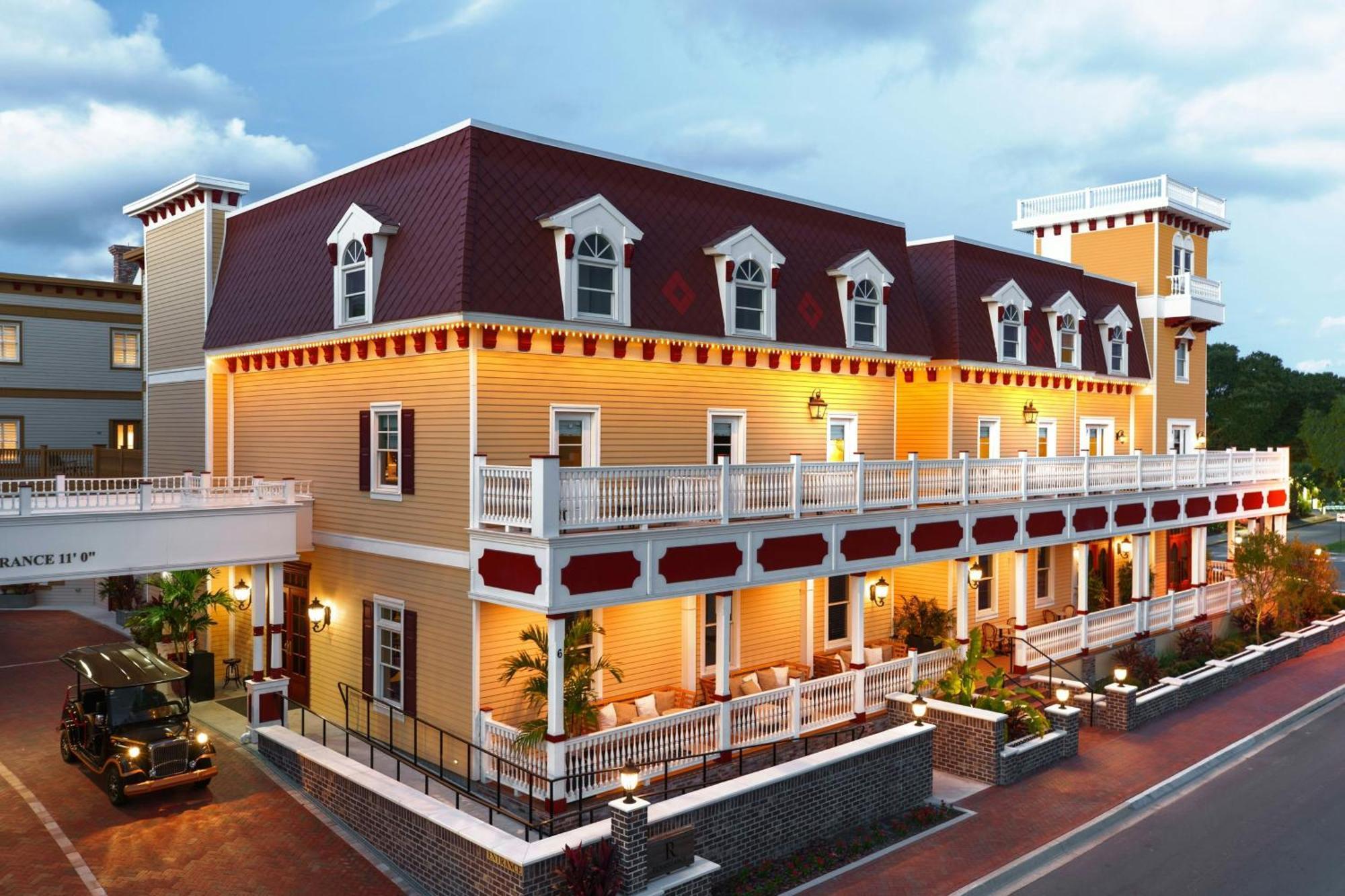 Hotel Renaissance Historic Downtown 4*