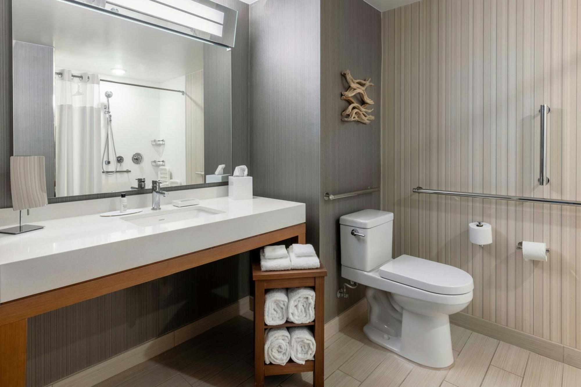 Hotel Courtyard Amelia Island 3*