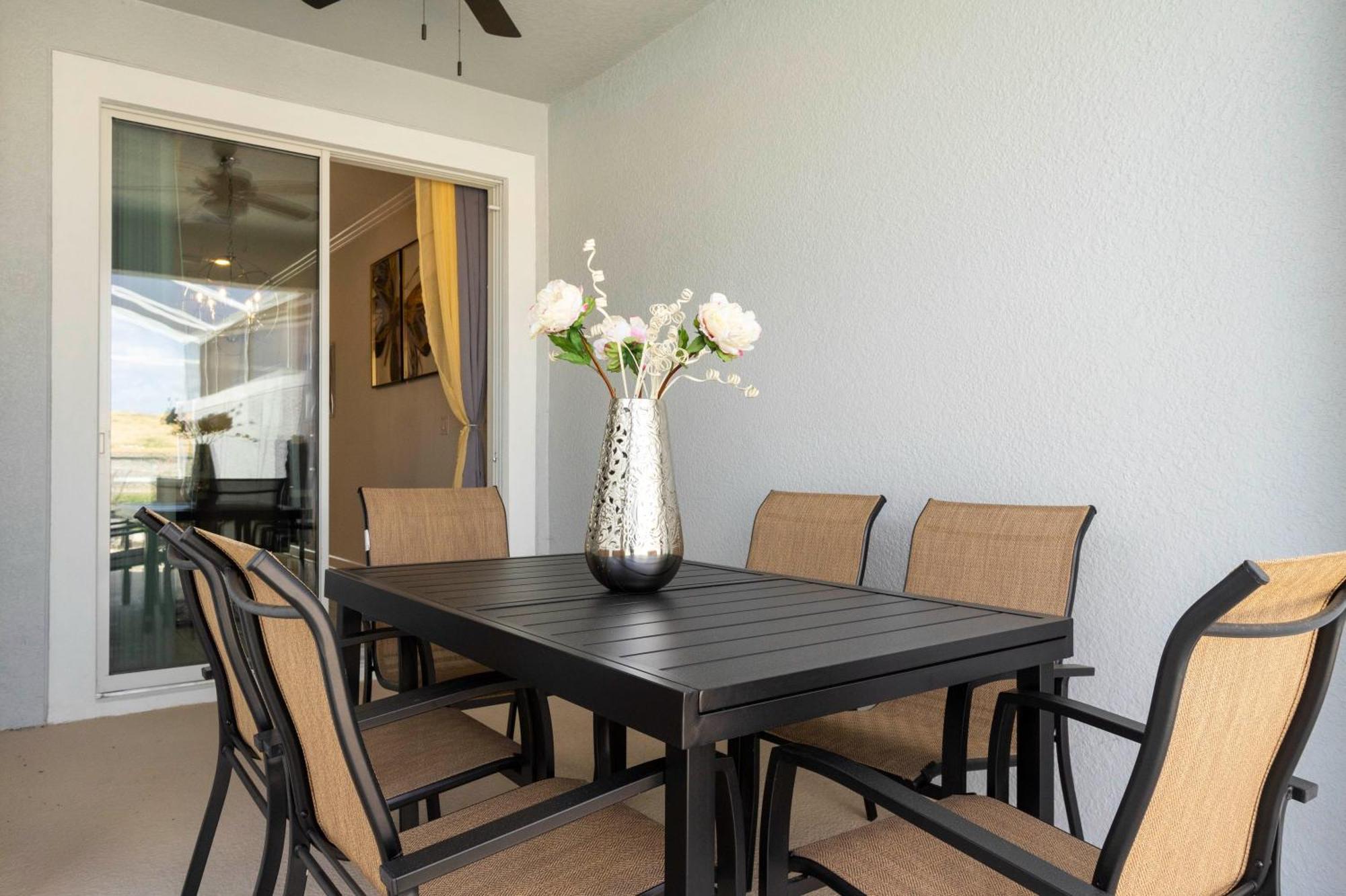 Gorgeous 4bd Close To W/ Pool @ Champions Gate 1196 Holiday home *