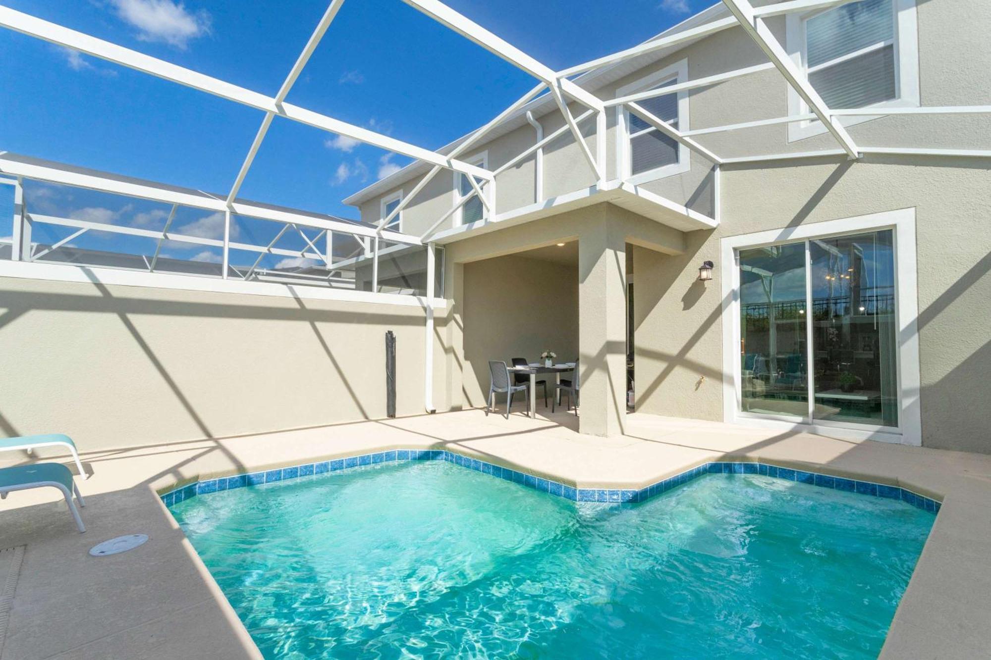 Gorgeous 4 Bd W/ Pool At Champions Gate 1020 Holiday home *