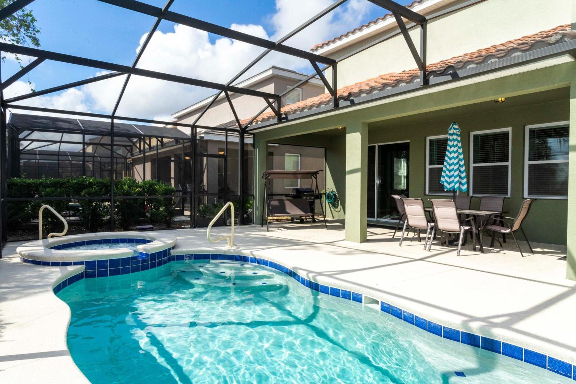 Marvelous 7 Bd W/ Pool Close To @ Solterra 6086 Holiday home
