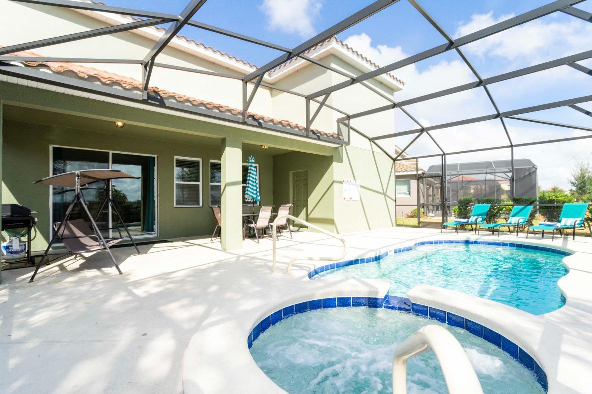 Marvelous 7 Bd W/ Pool Close To @ Solterra 6086 Holiday home