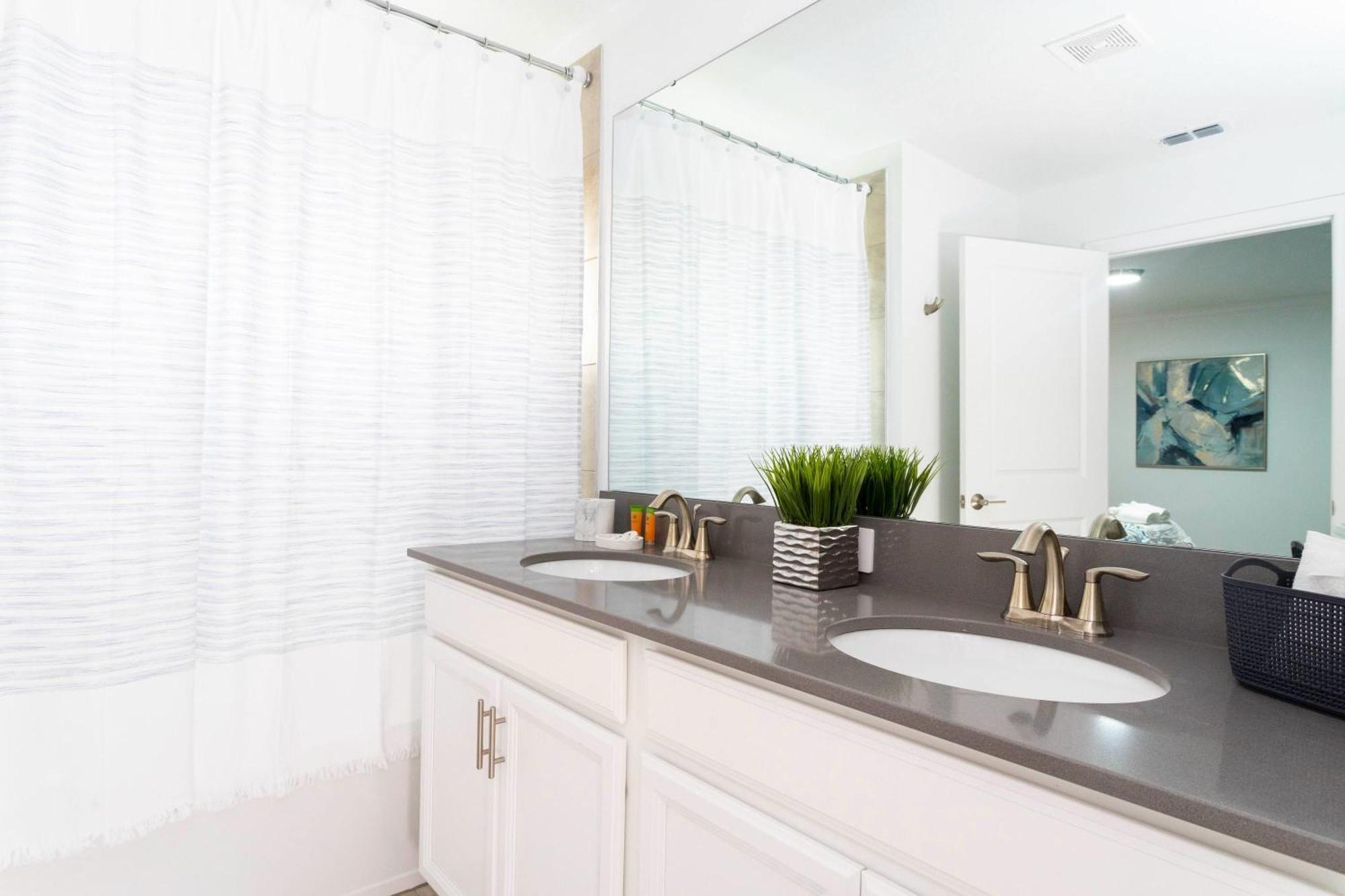 Stunning 4 Bd W/ Pool Close To @ Champions Gate 1158