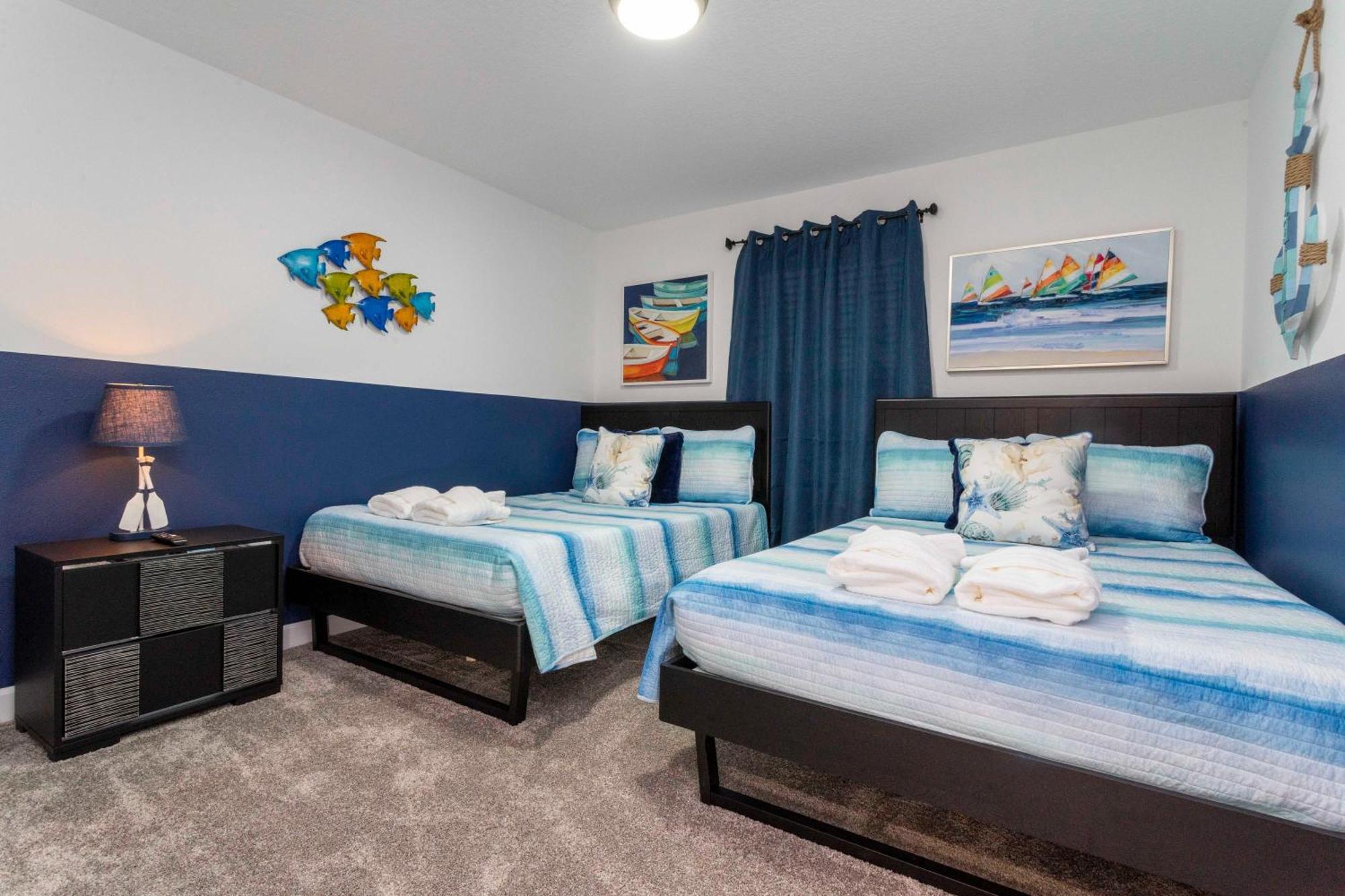 Stunning 4 Bd W/ Pool Close To @ Champions Gate 1158 Holiday home *