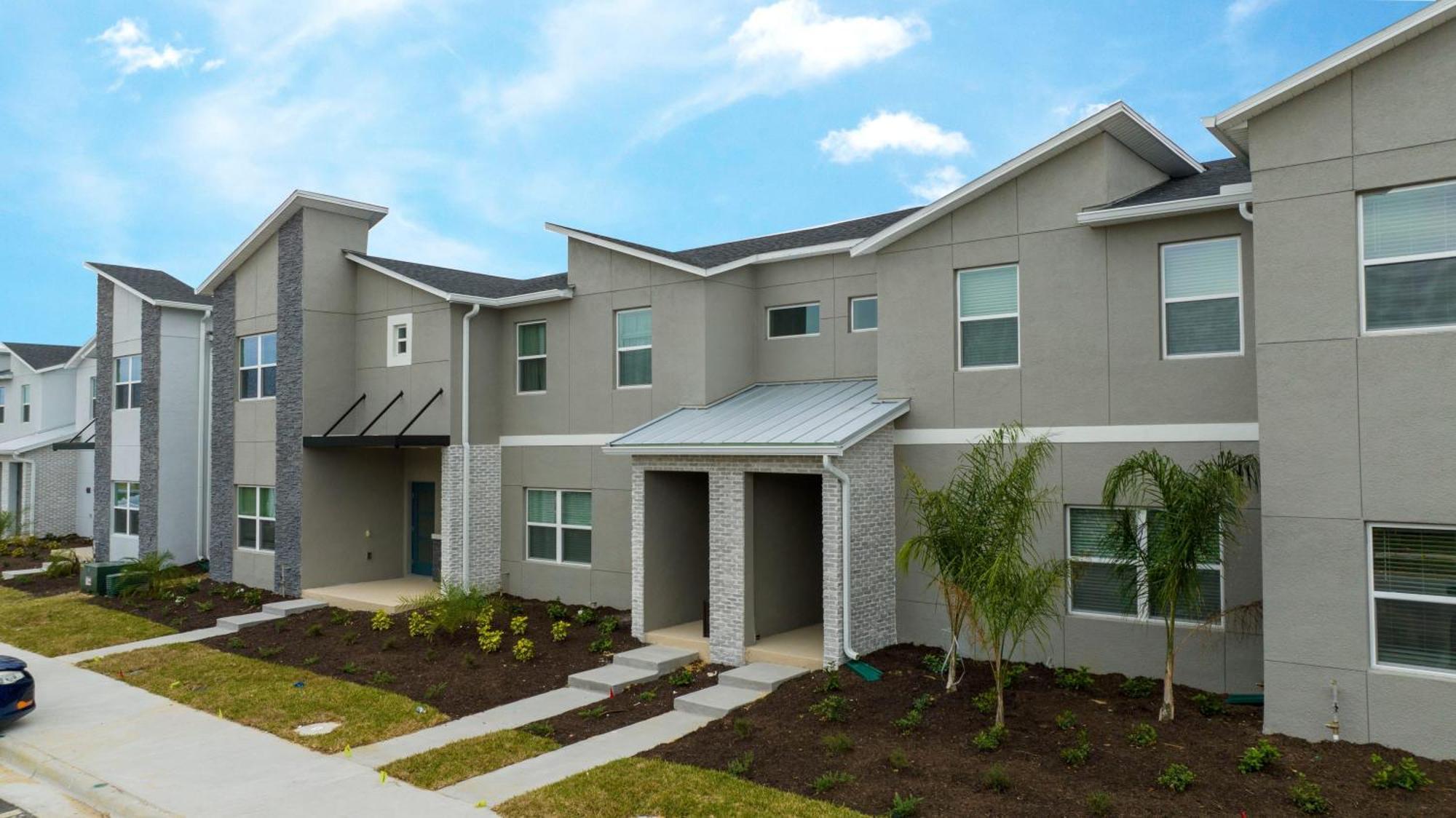 Stunning 4 Bd W/ Pool Close To @ Champions Gate 1158 *