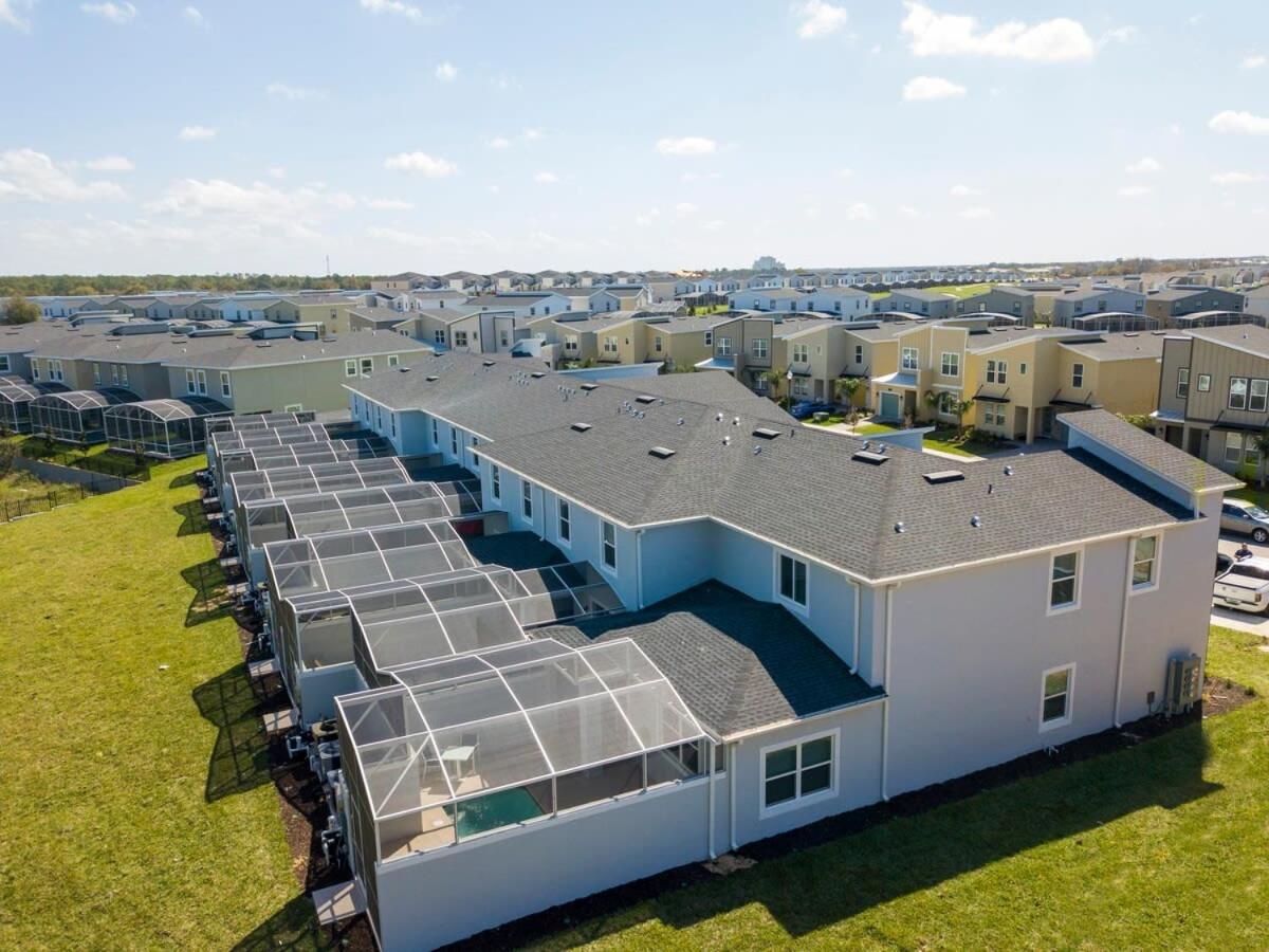 Holiday home Stunning 5 Bd W/ Pool Close To 8955