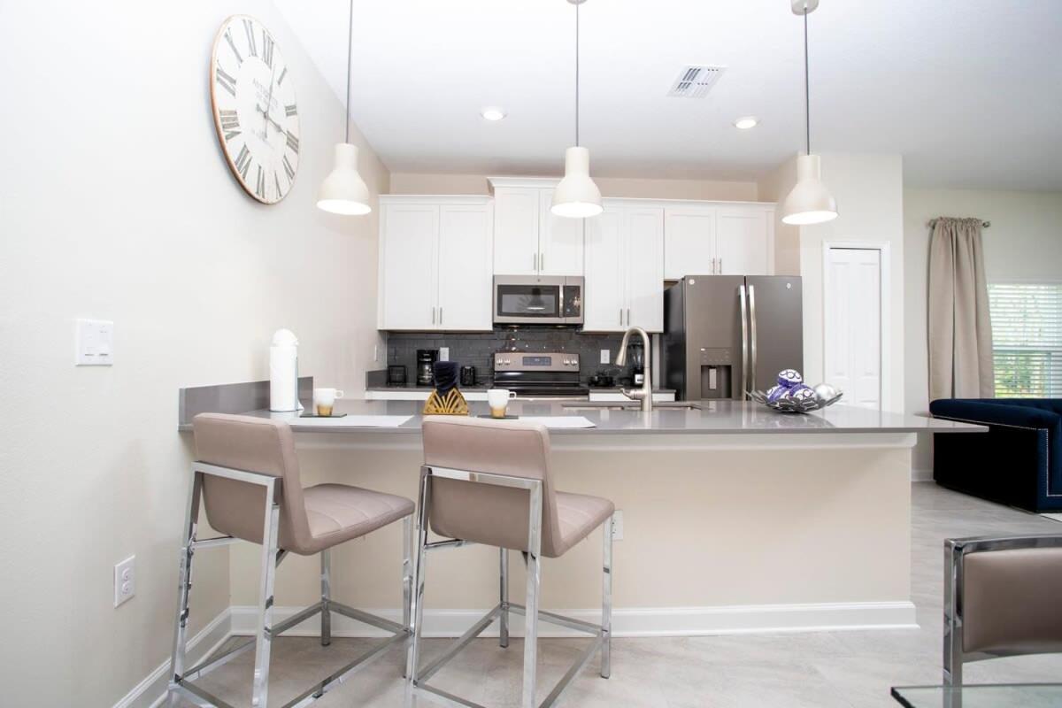Stunning 5 Bd W/ Pool Close To 8955 Kissimmee