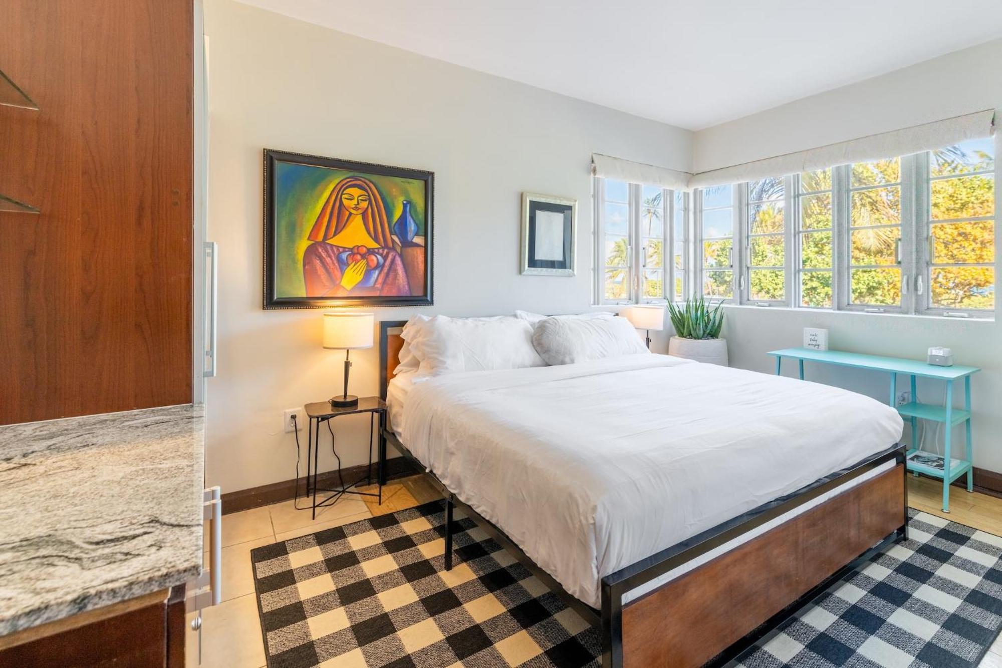 Apartment Oceanfront Oasis: 2-br On Ocean Drive *