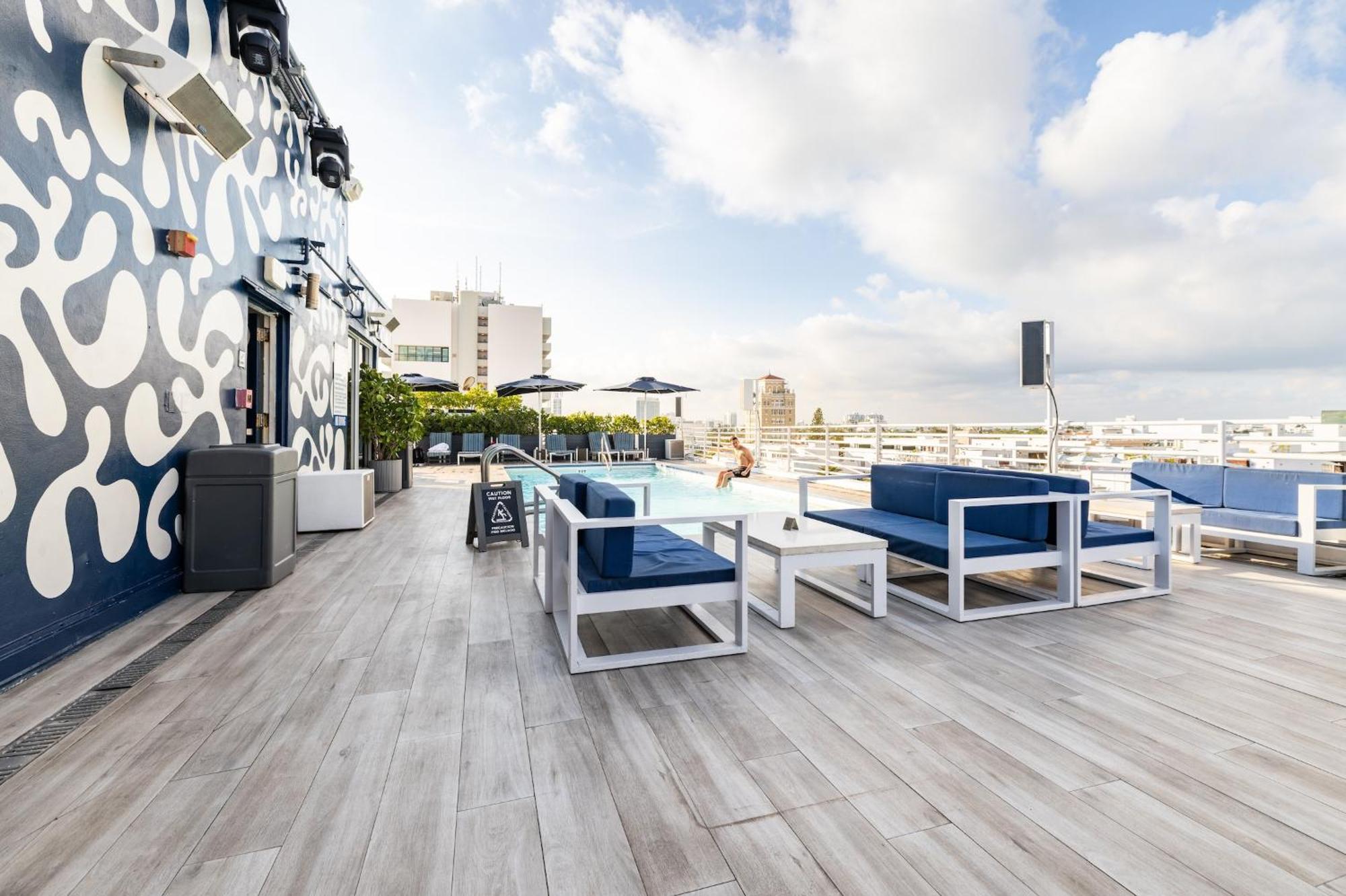 Apartment Oceanfront Oasis: 2-br On Ocean Drive *