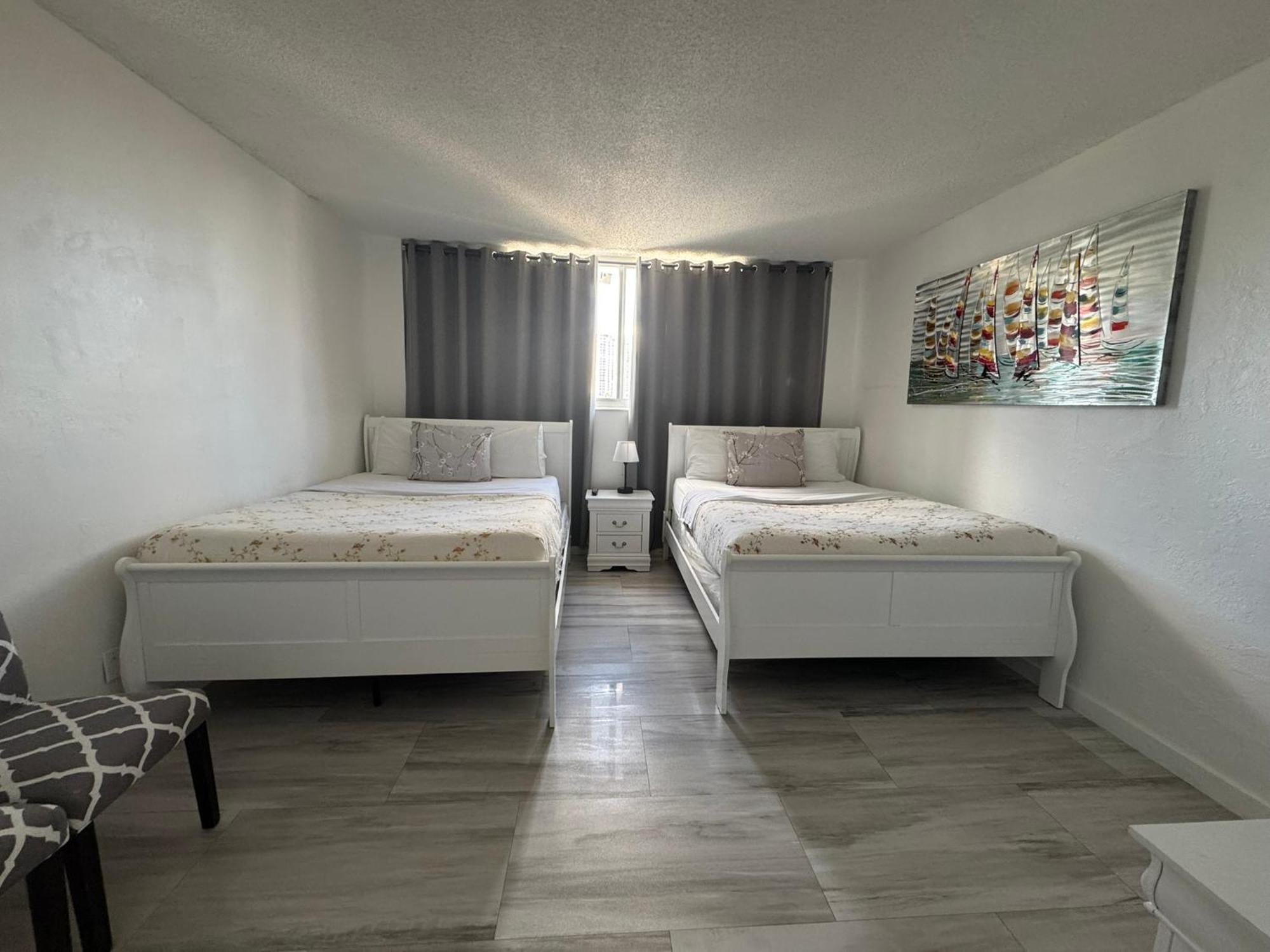Sunny Isles Spacious * Sunny Isles Beach