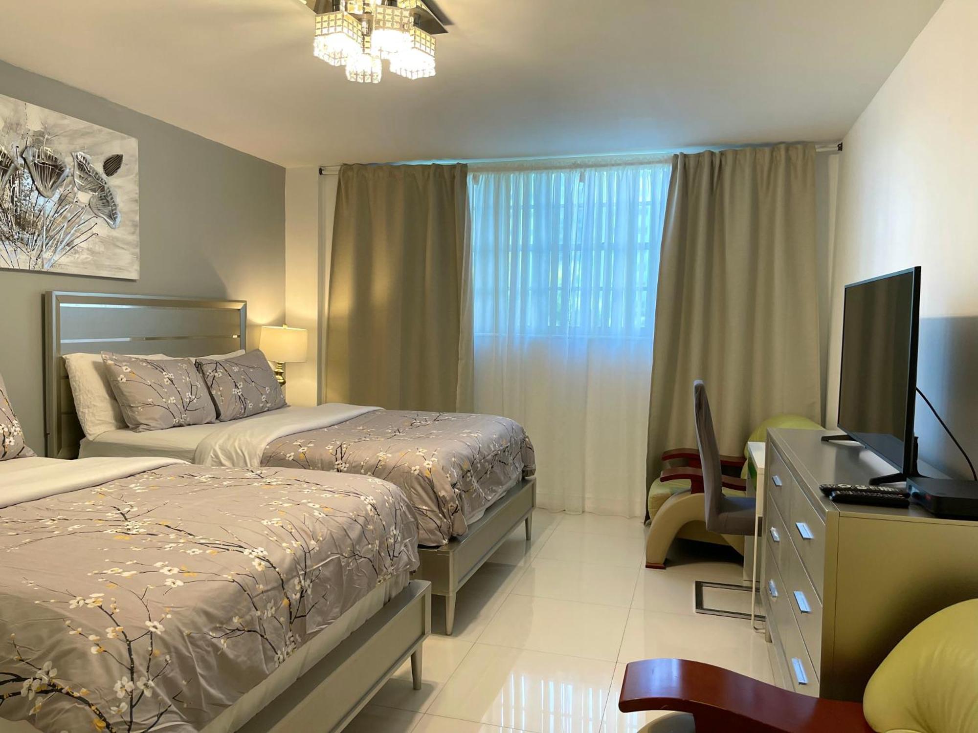 Apartment Sunny Isles Spacious