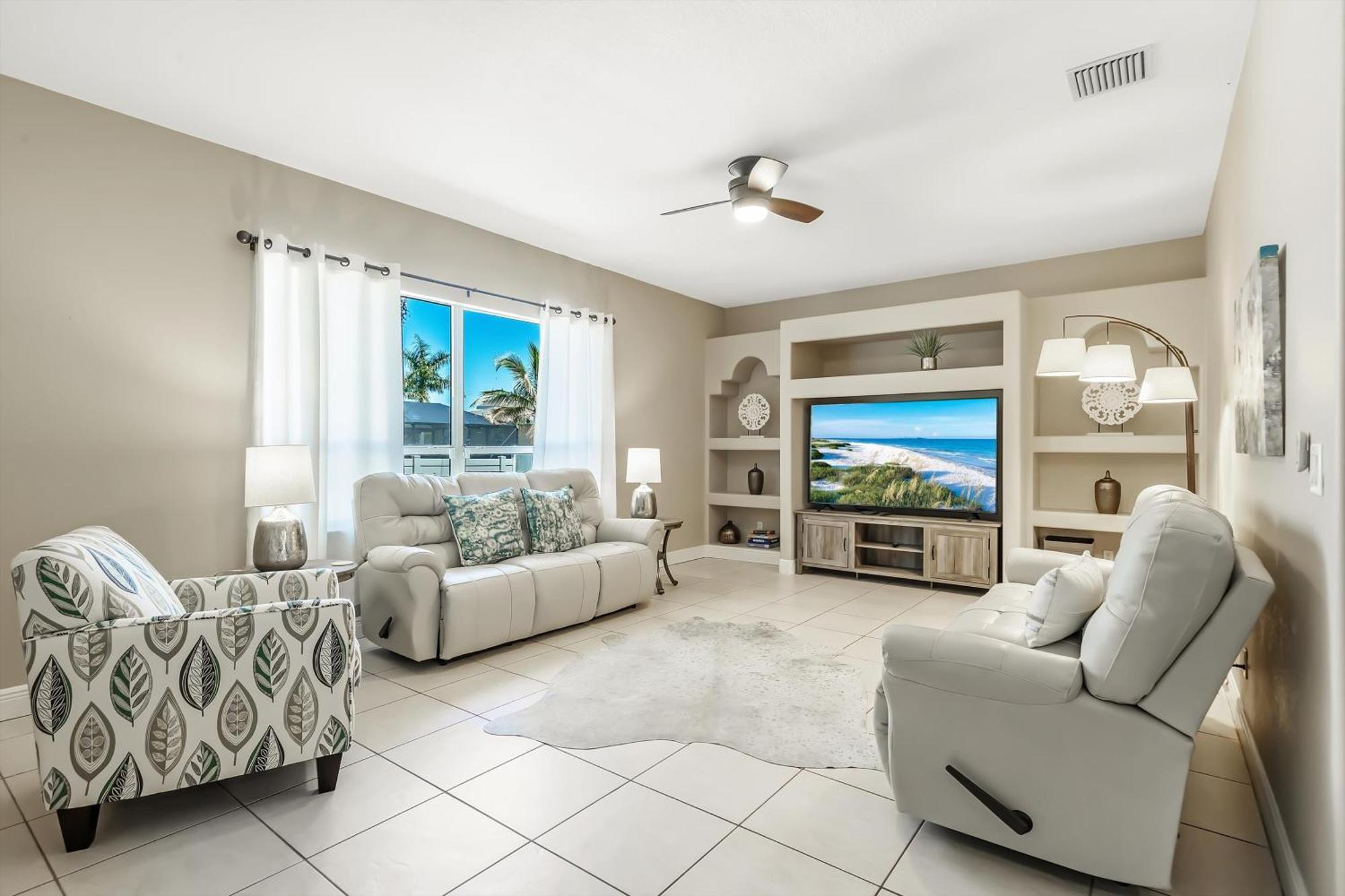 Fully-fenced Electric-heated Oversized Pool With Lots Of Privacy - *