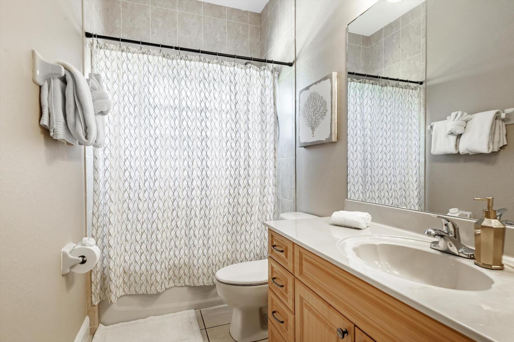 Fully-fenced Electric-heated Oversized Pool With Lots Of Privacy - *