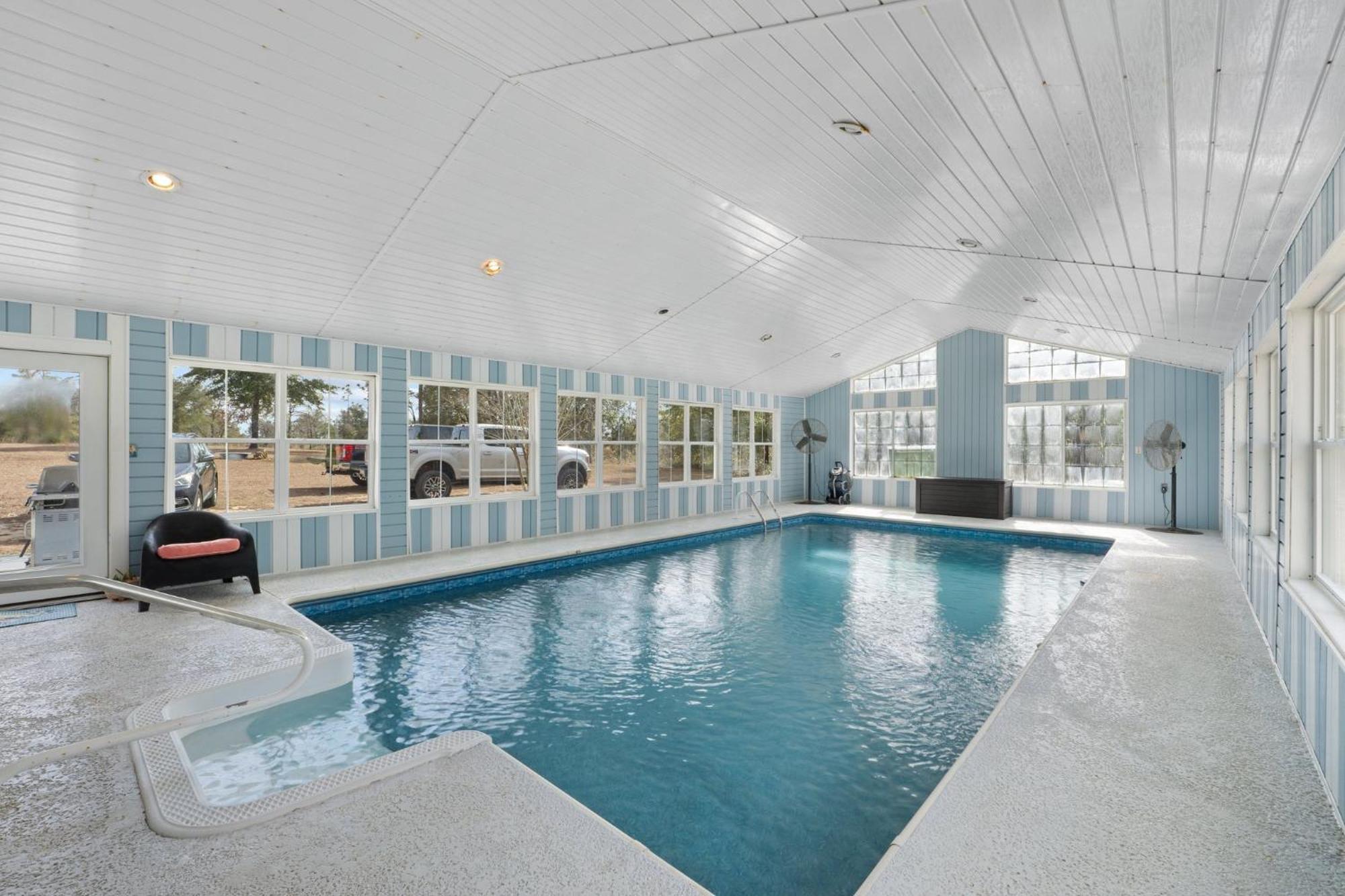 Guest house Relaxing Retreat Pool, Spa, Art Studio, Breakfast *