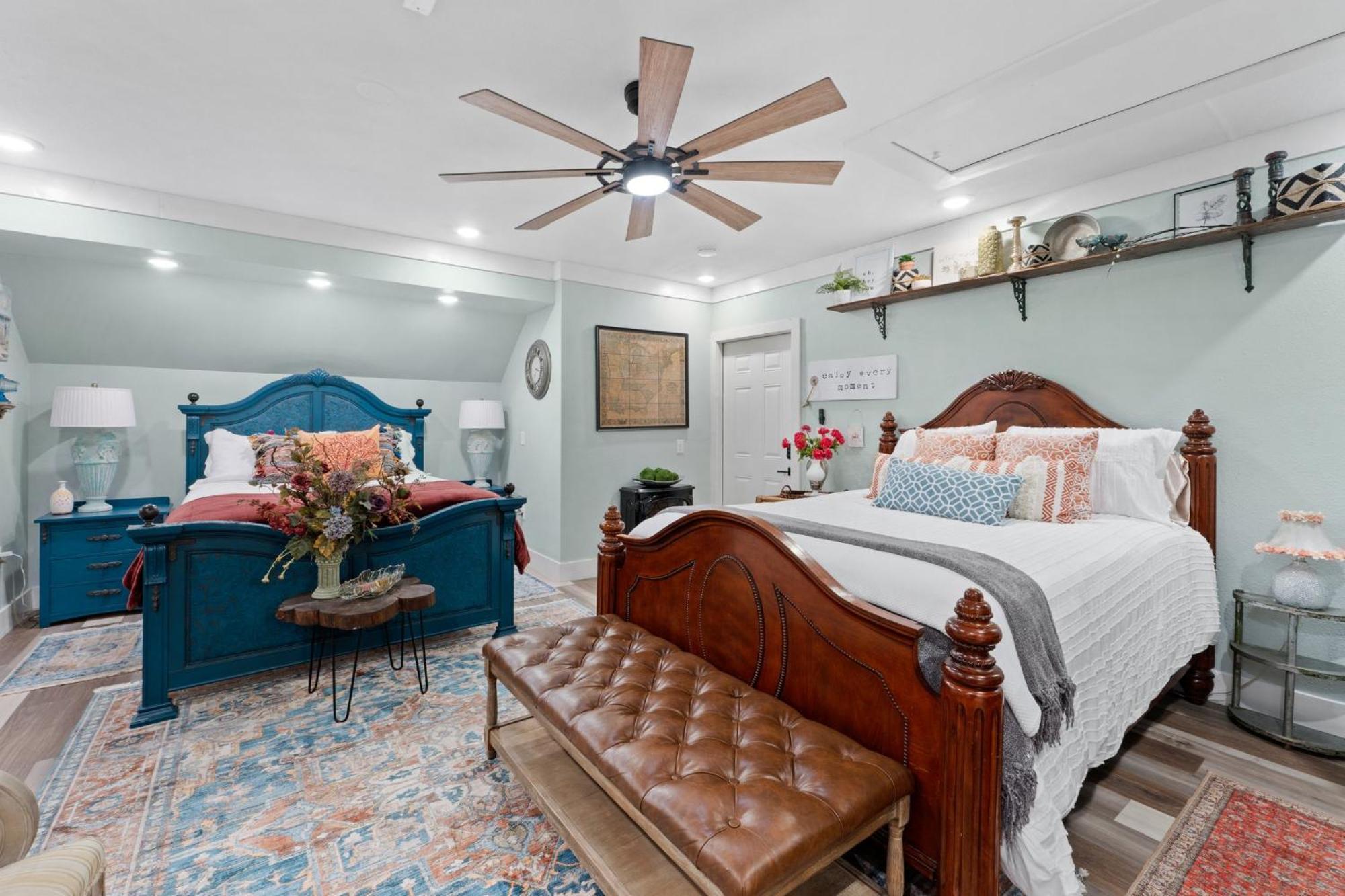 Guest house Relaxing Retreat Pool, Spa, Art Studio, Breakfast Chipley