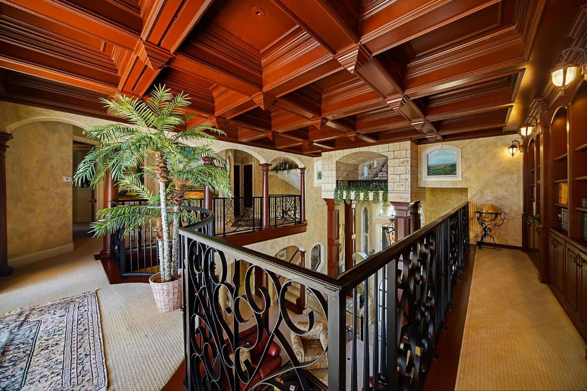 Luxury Riverfront 3-story With Bar, Gym, And Heated Pool - The Winslet Estate Villa